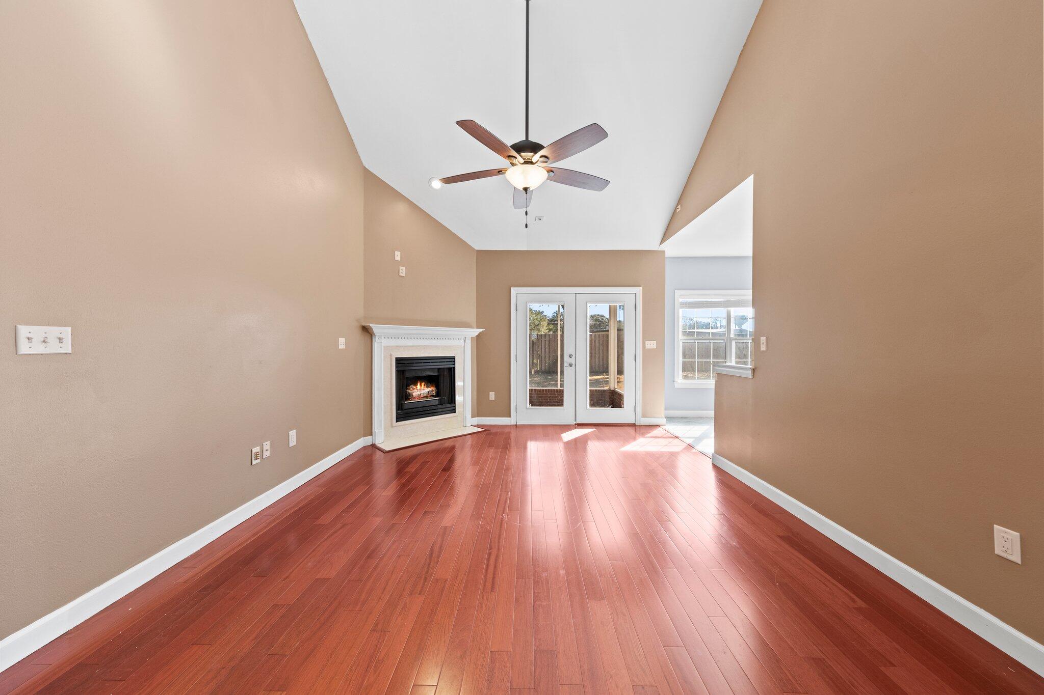 CROSSINGS AT BLUEWATER BAY - Residential