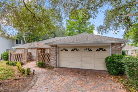 A home in Niceville