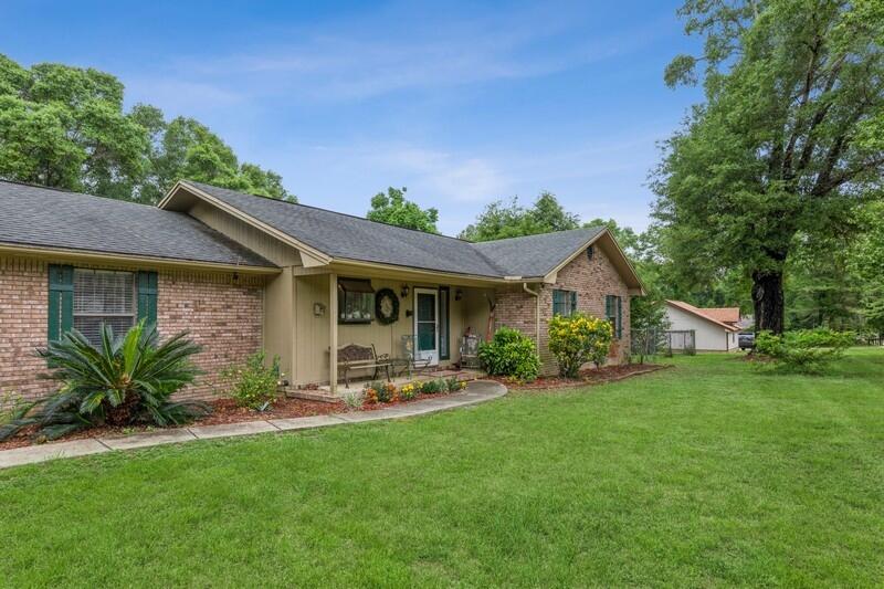 KENNEDY LAKES 1ST ADDN - Residential