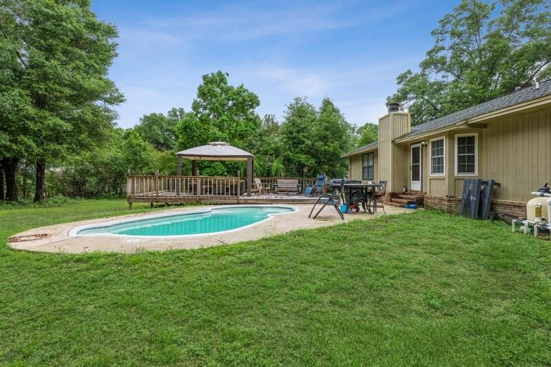 KENNEDY LAKES 1ST ADDN - Residential