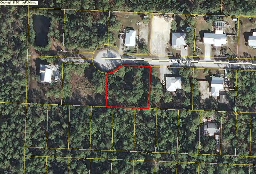 Excellent building lot on private Road south of 98. Approx 1/2 acre.Seller is a Licensed real Estate in Florida.
