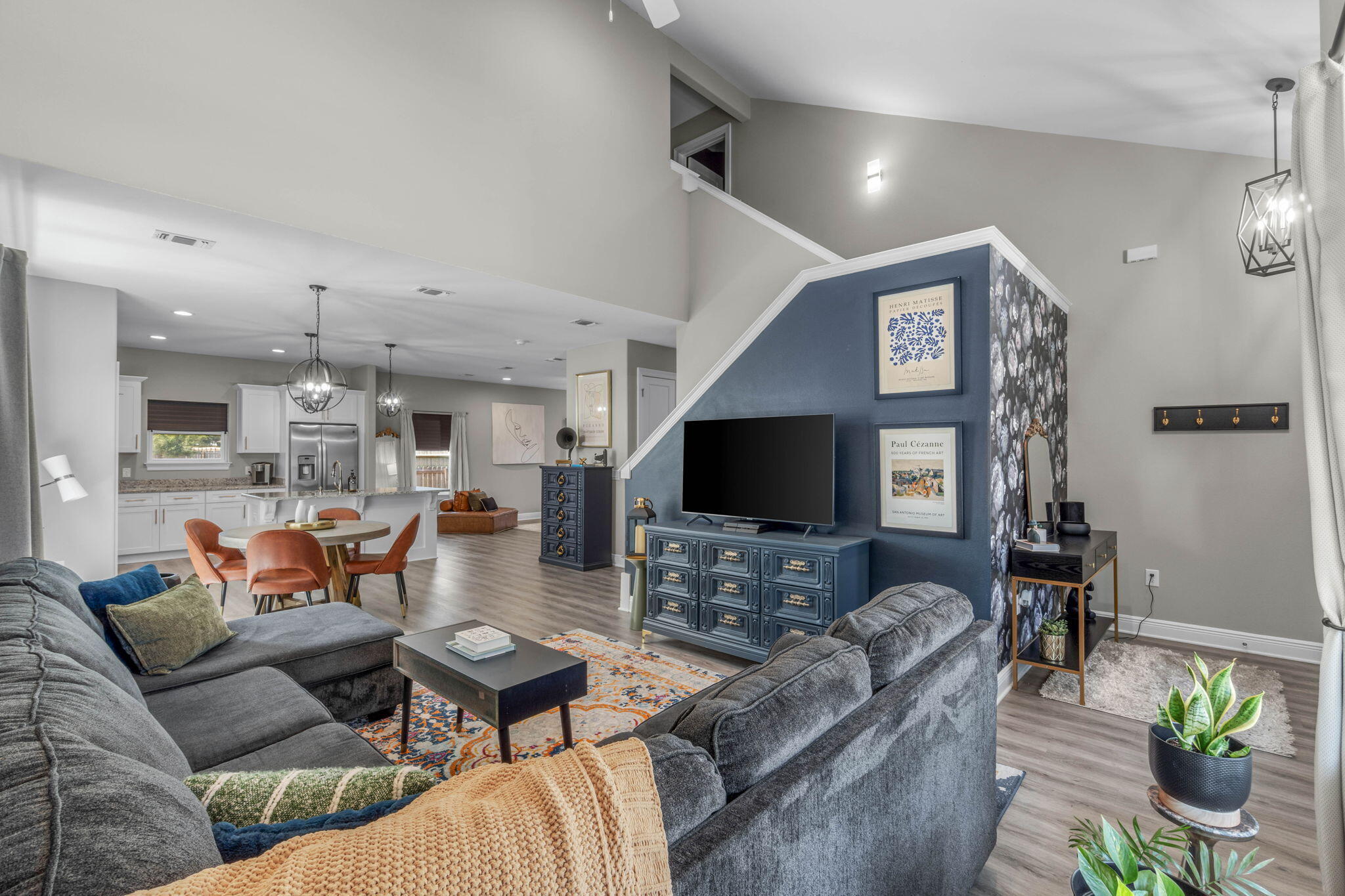 HADLEIGH HILLS - Residential