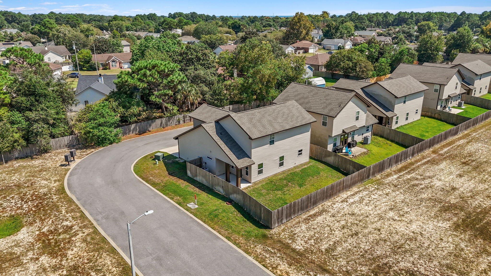 HADLEIGH HILLS - Residential