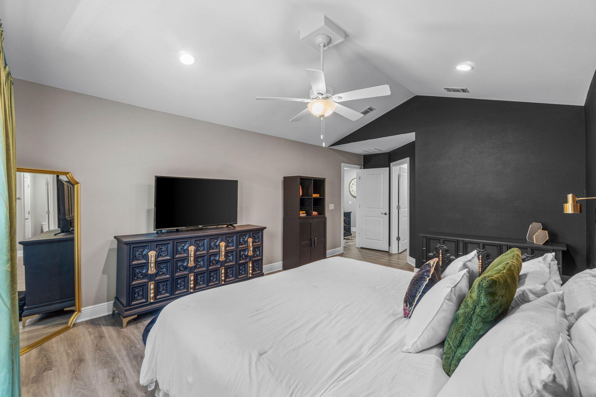 HADLEIGH HILLS - Residential