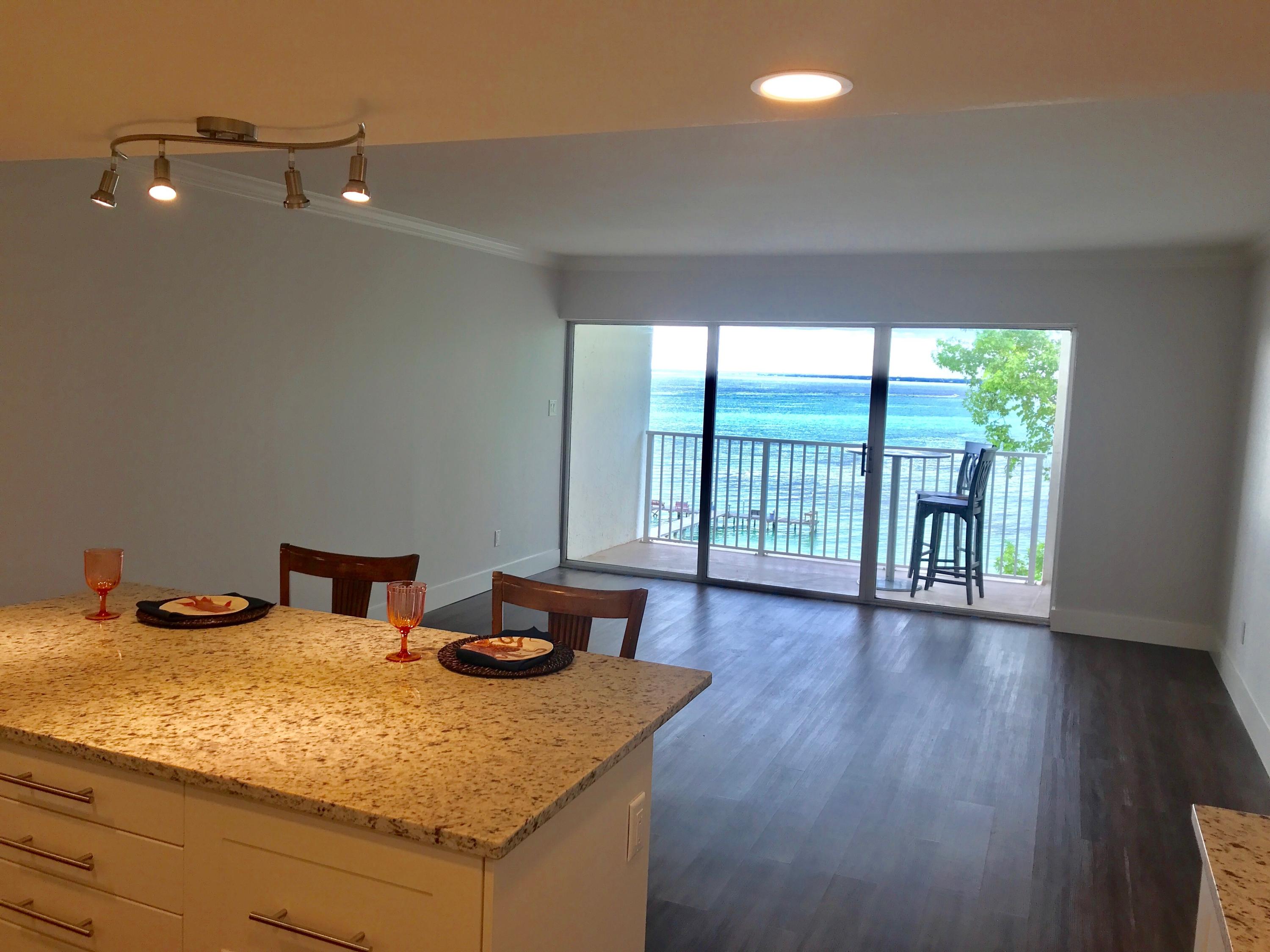 VALENCIA CONDO - Residential