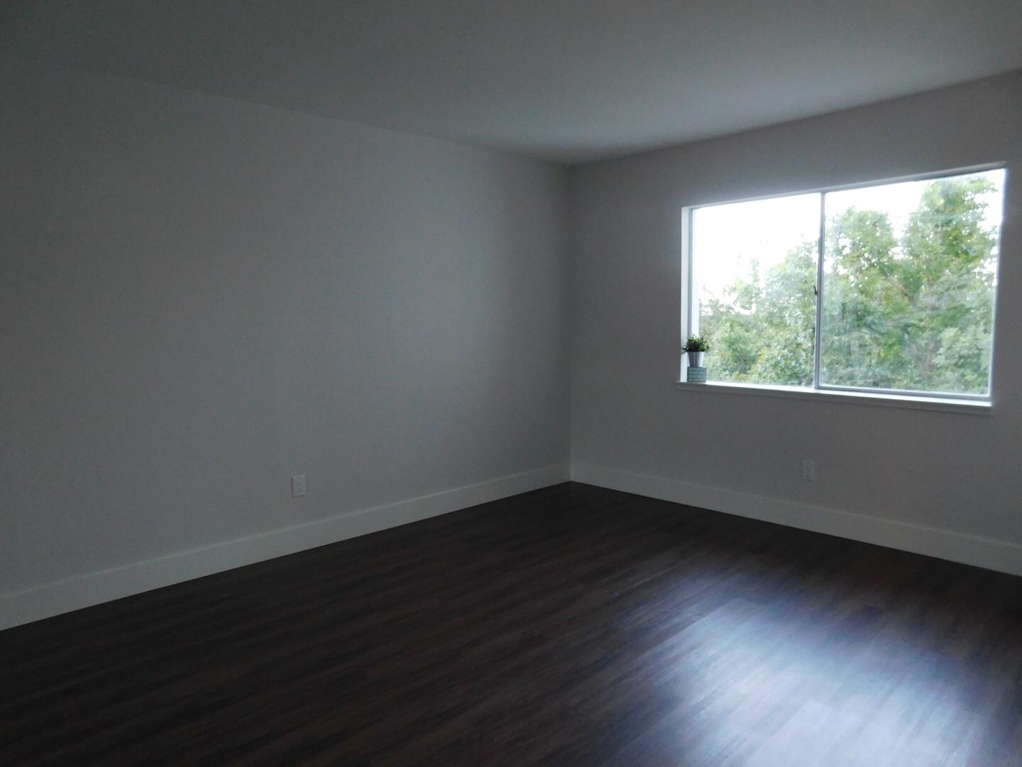 VALENCIA CONDO - Residential