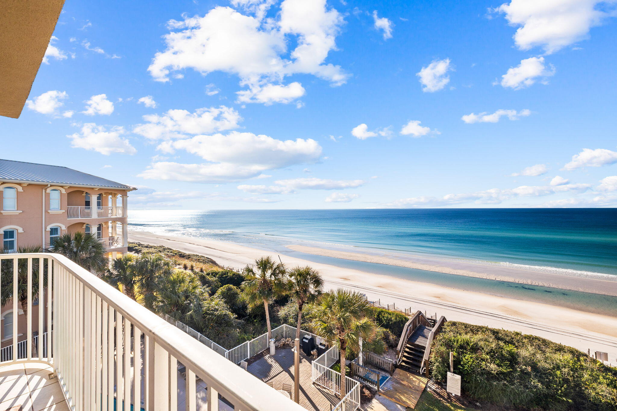 TRANQUILLITY ON THE BEACH - Residential