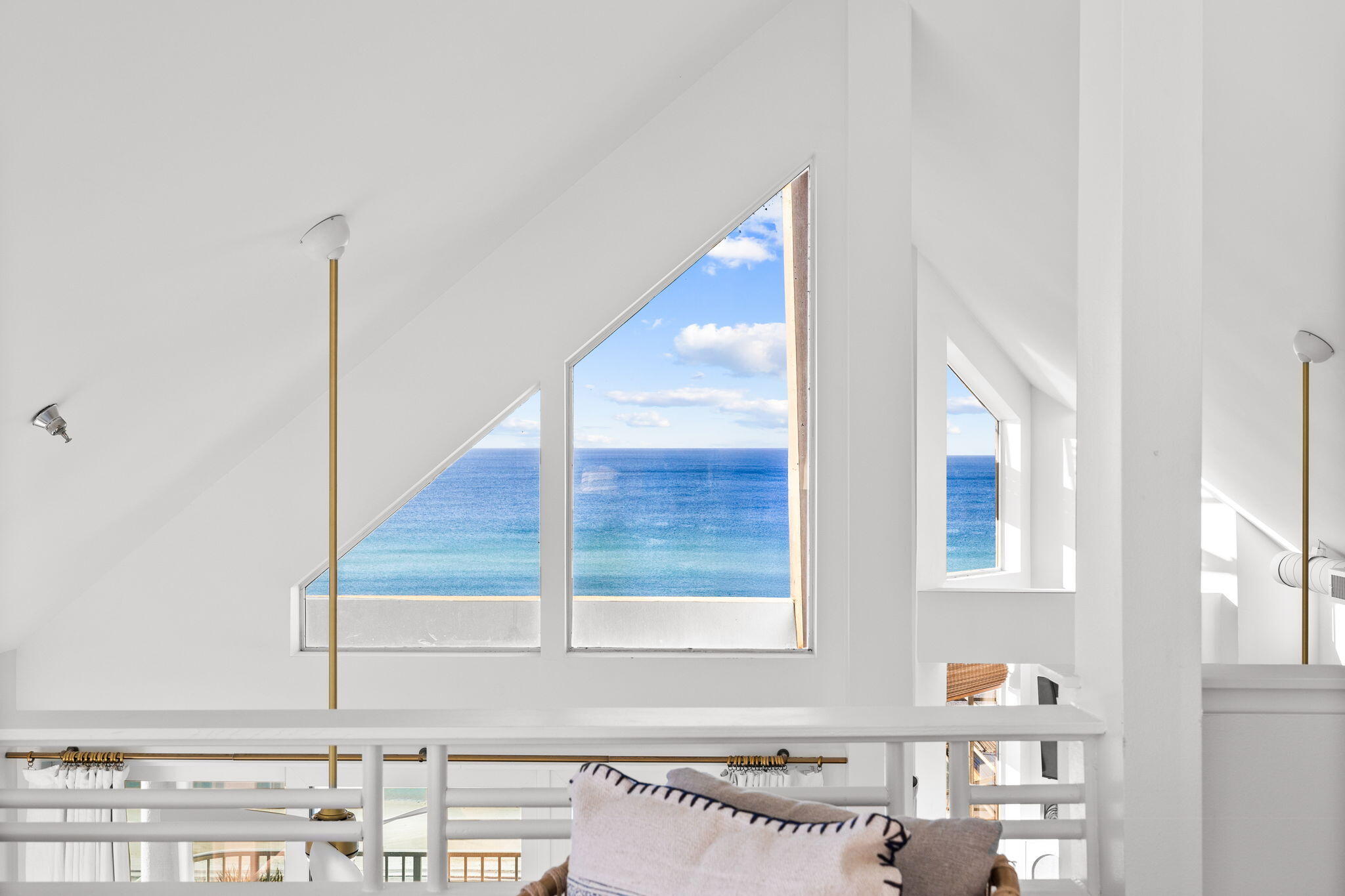 TRANQUILLITY ON THE BEACH - Residential