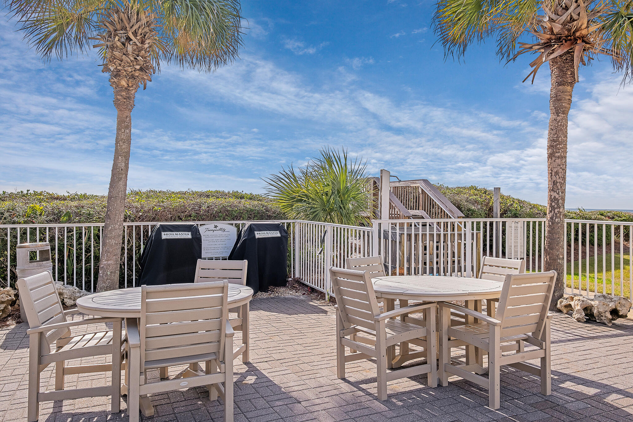 TRANQUILLITY ON THE BEACH - Residential