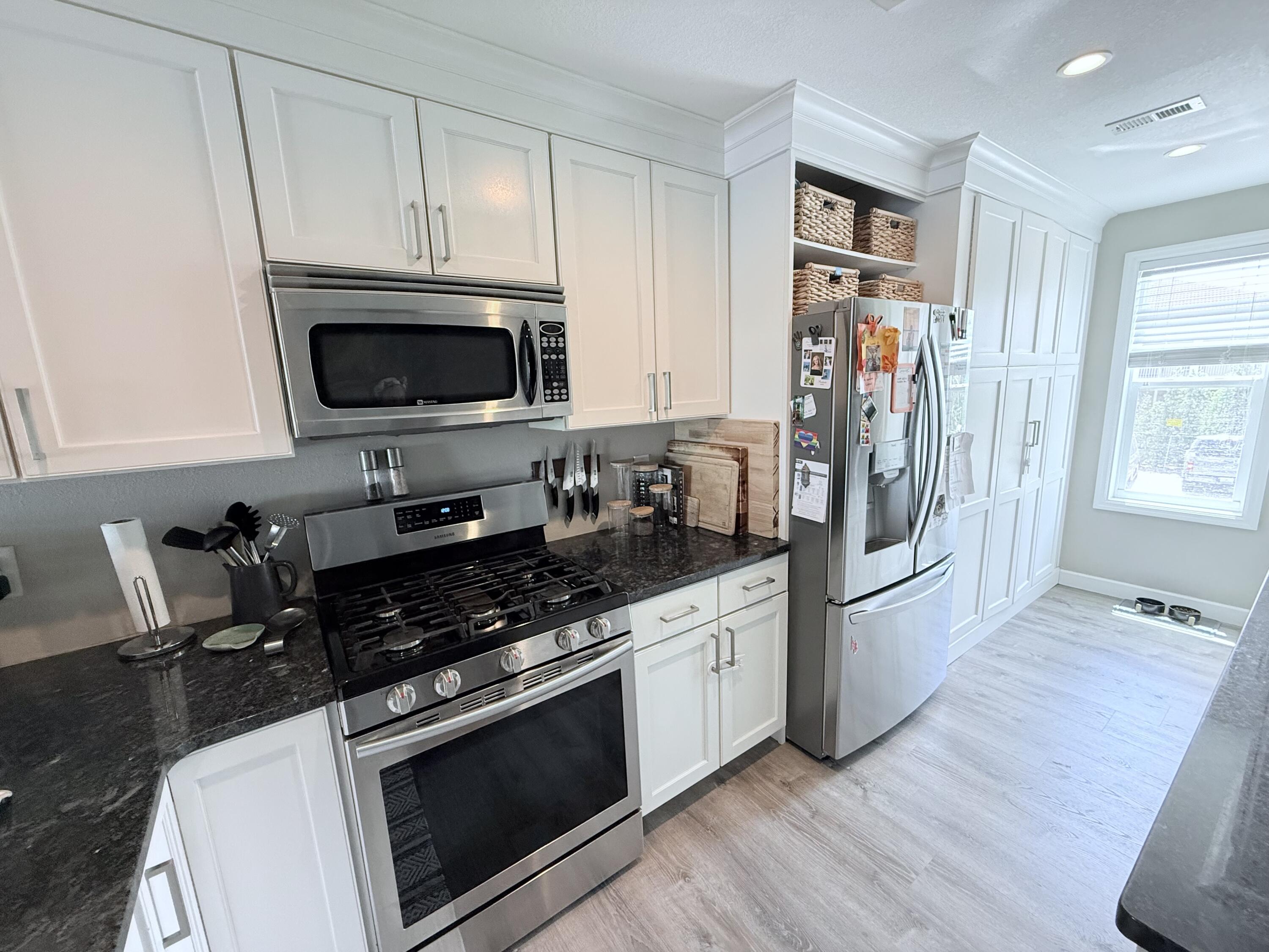 SNUG HARBOR - Residential