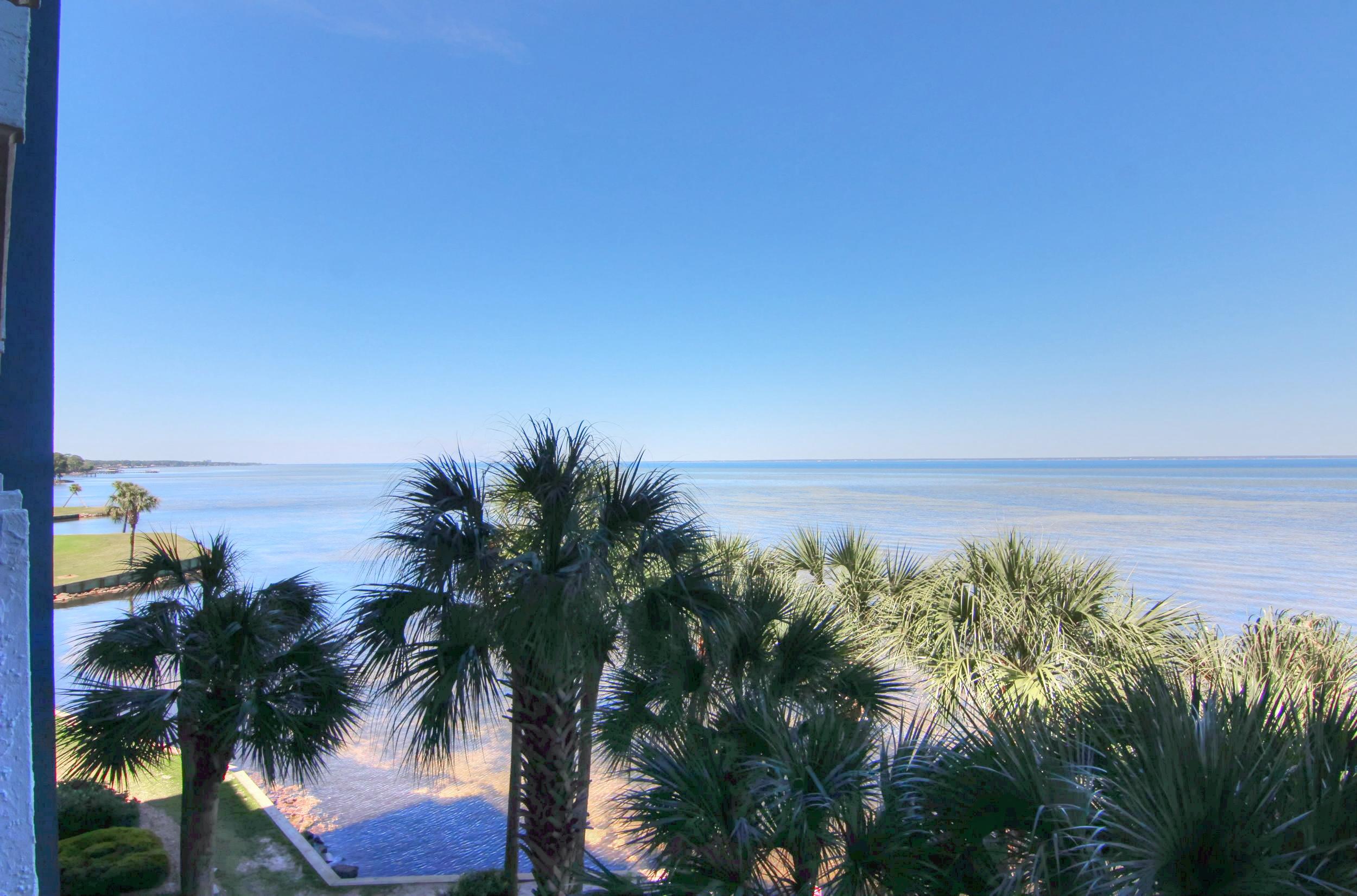 BAYSIDE CONDO SANDESTIN - Residential