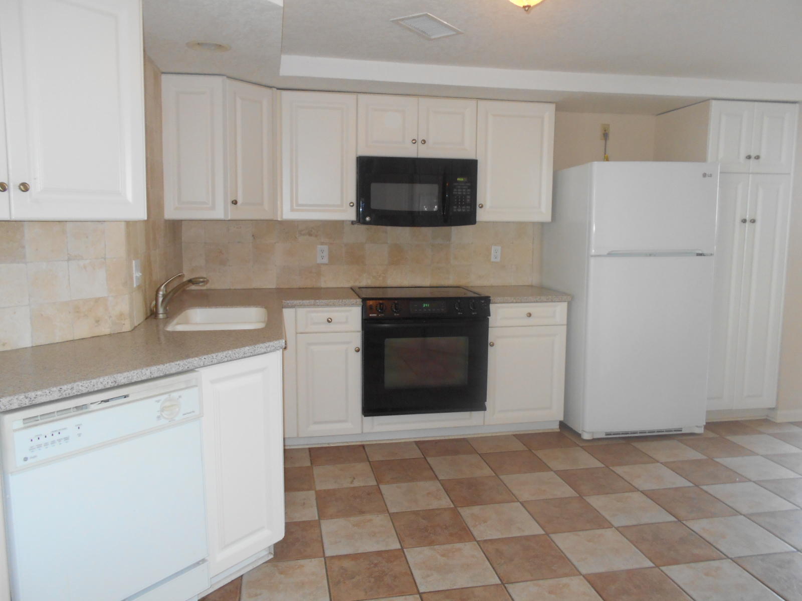 DESTIN YACHT CLUB - Residential