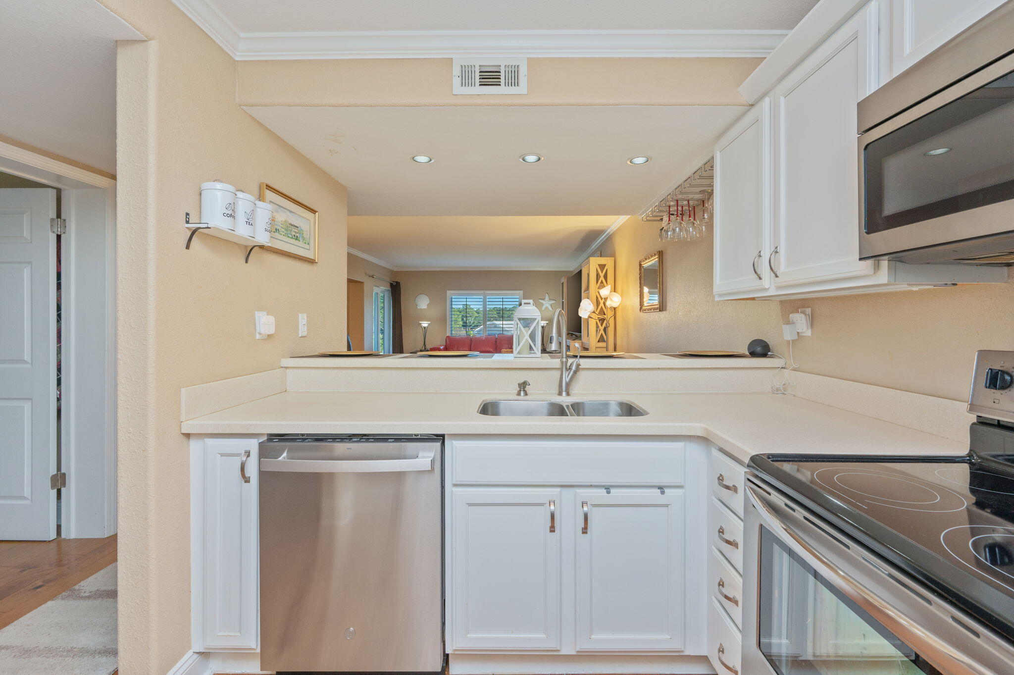 LEISURE 1 CONDO - Residential