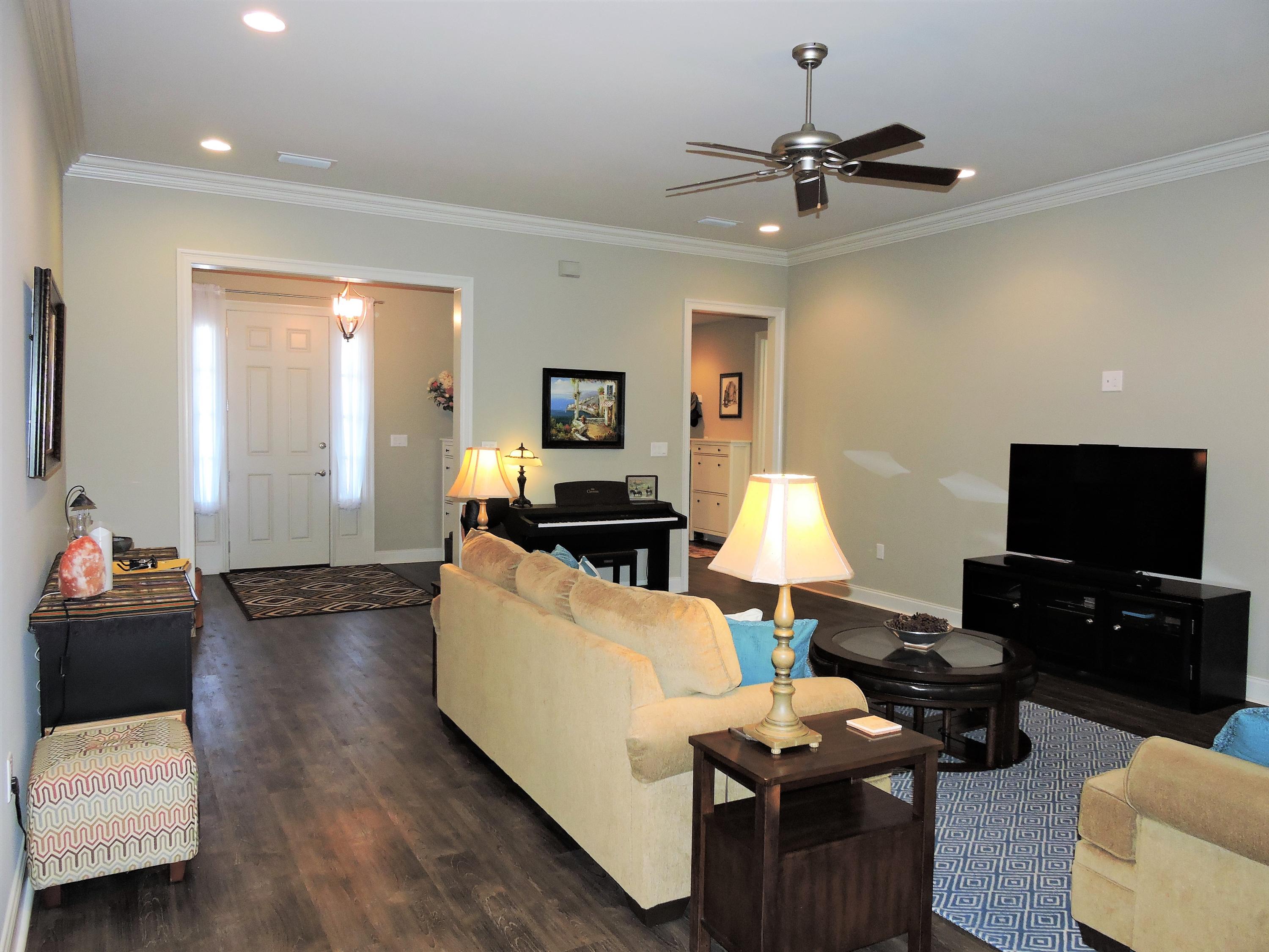 THE STABLES AT ROCKY BAYOU - Residential