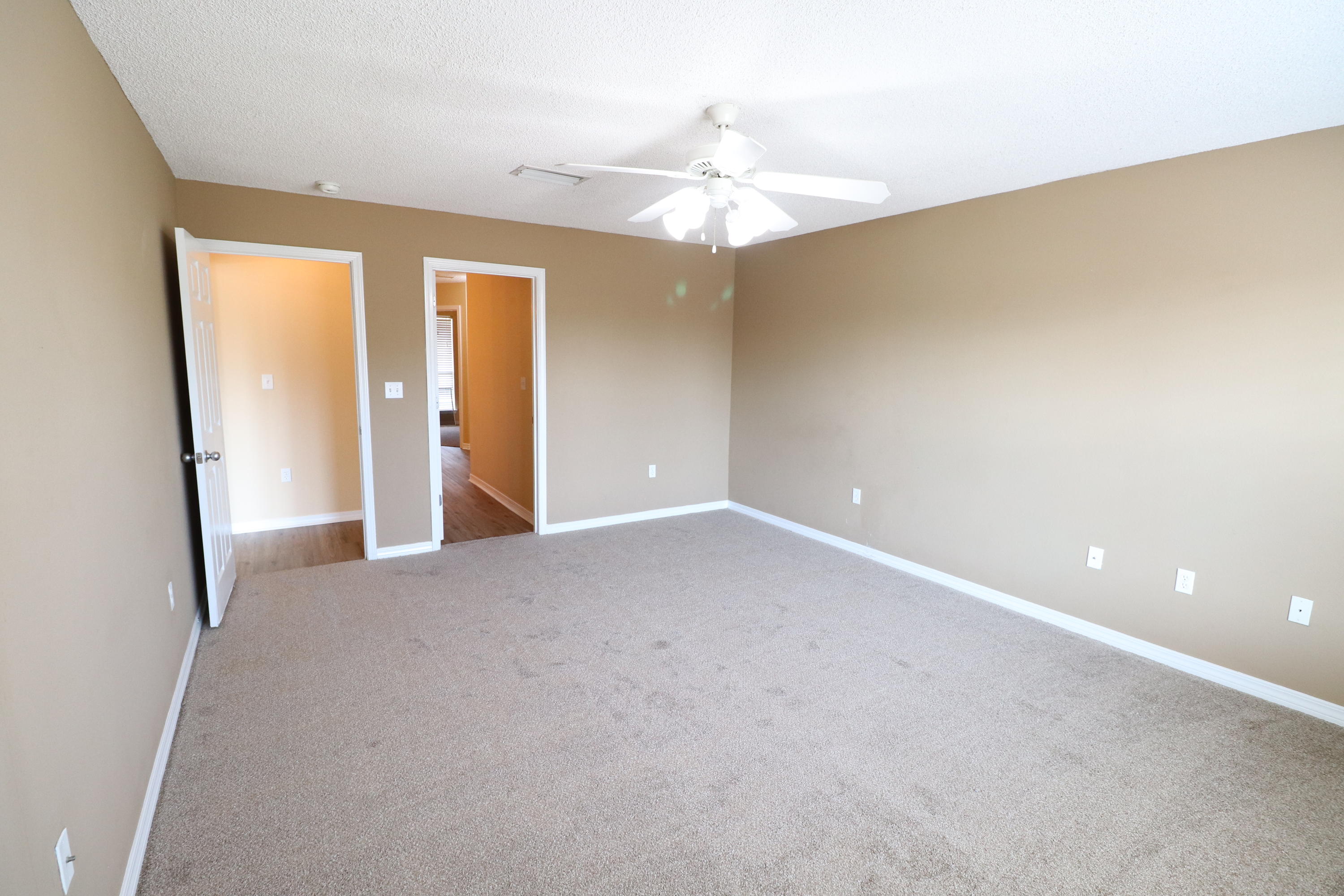 LEE FARM - Residential