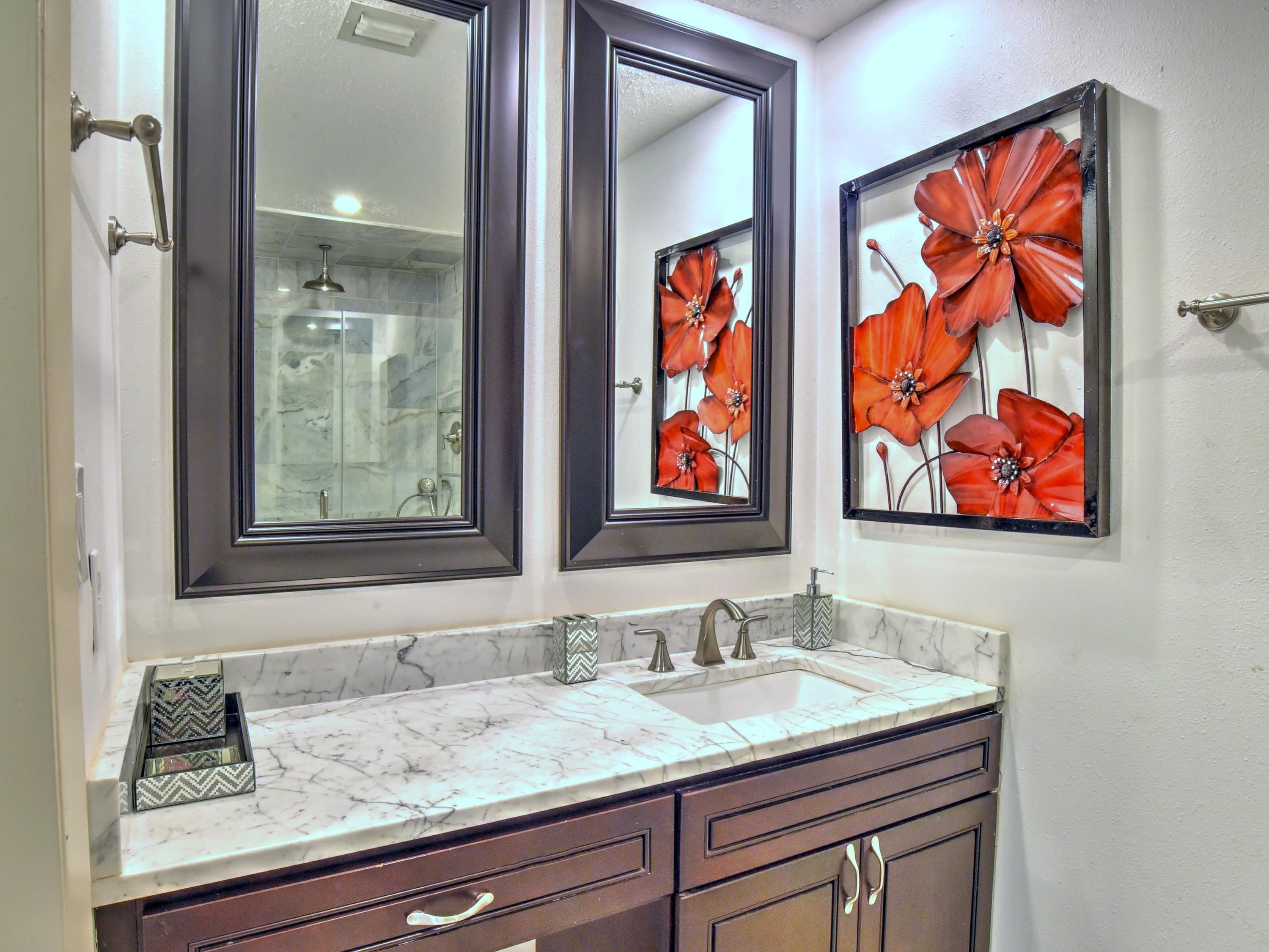 SHORELINE TOWERS 3 - Residential