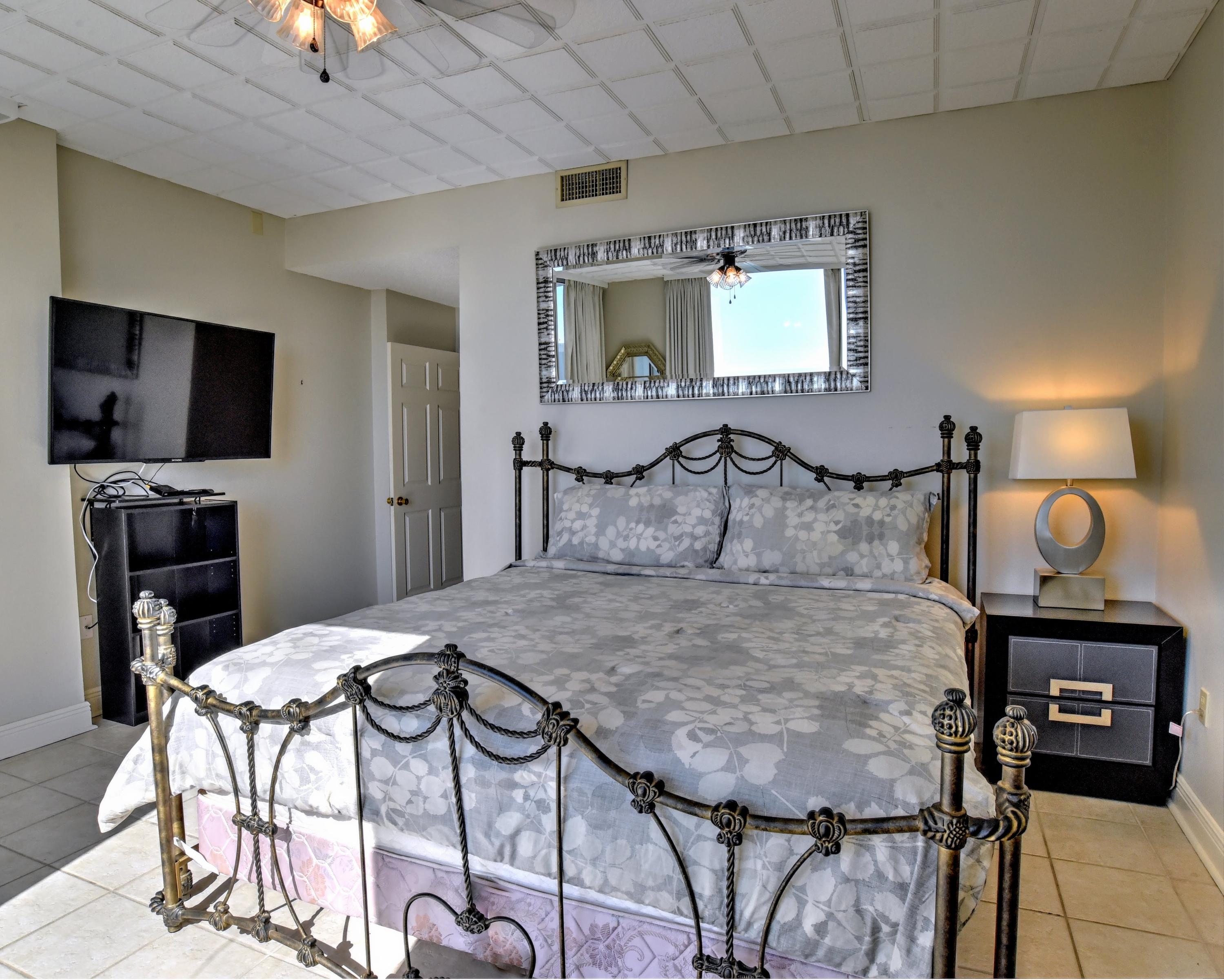 SHORELINE TOWERS 3 - Residential