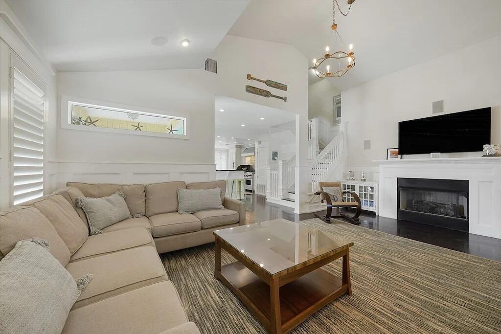 CRYSTAL BEACH - Residential