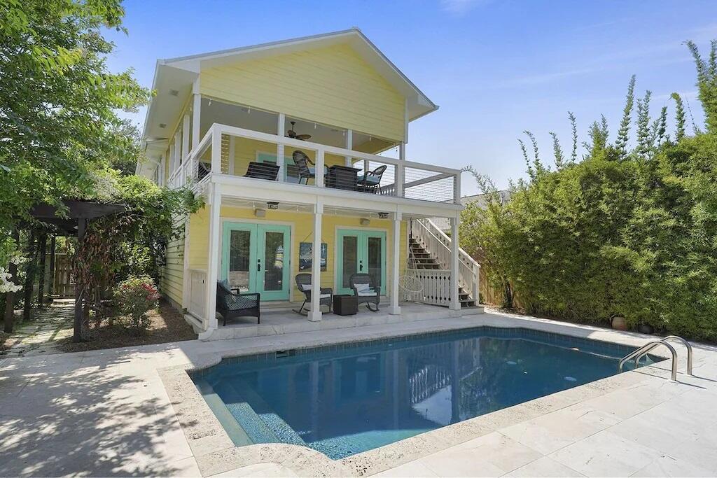 CRYSTAL BEACH - Residential