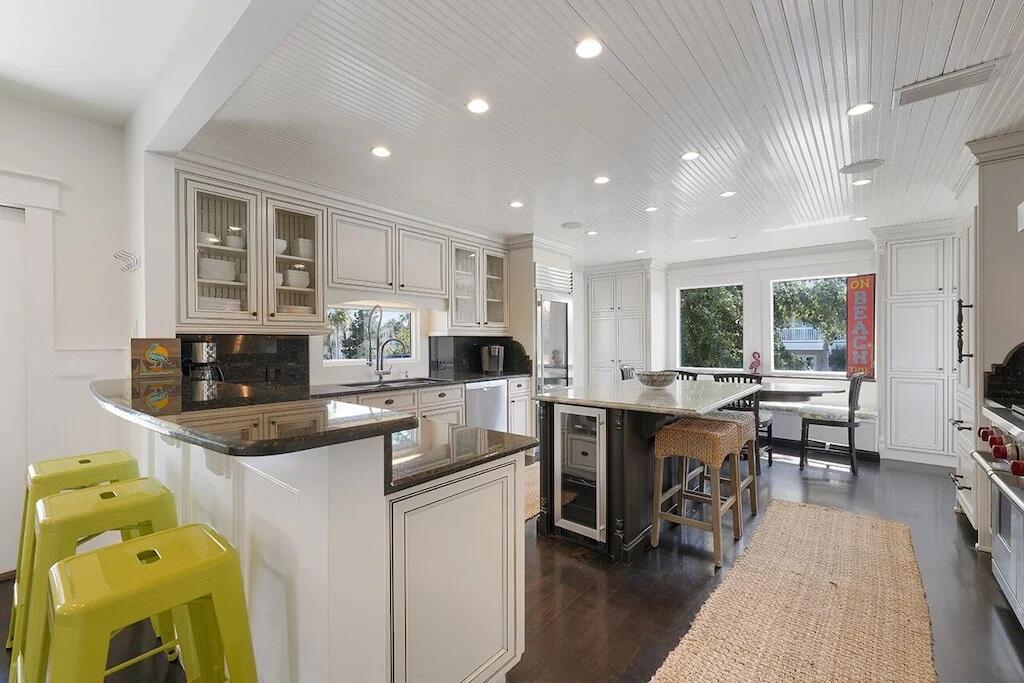 CRYSTAL BEACH - Residential