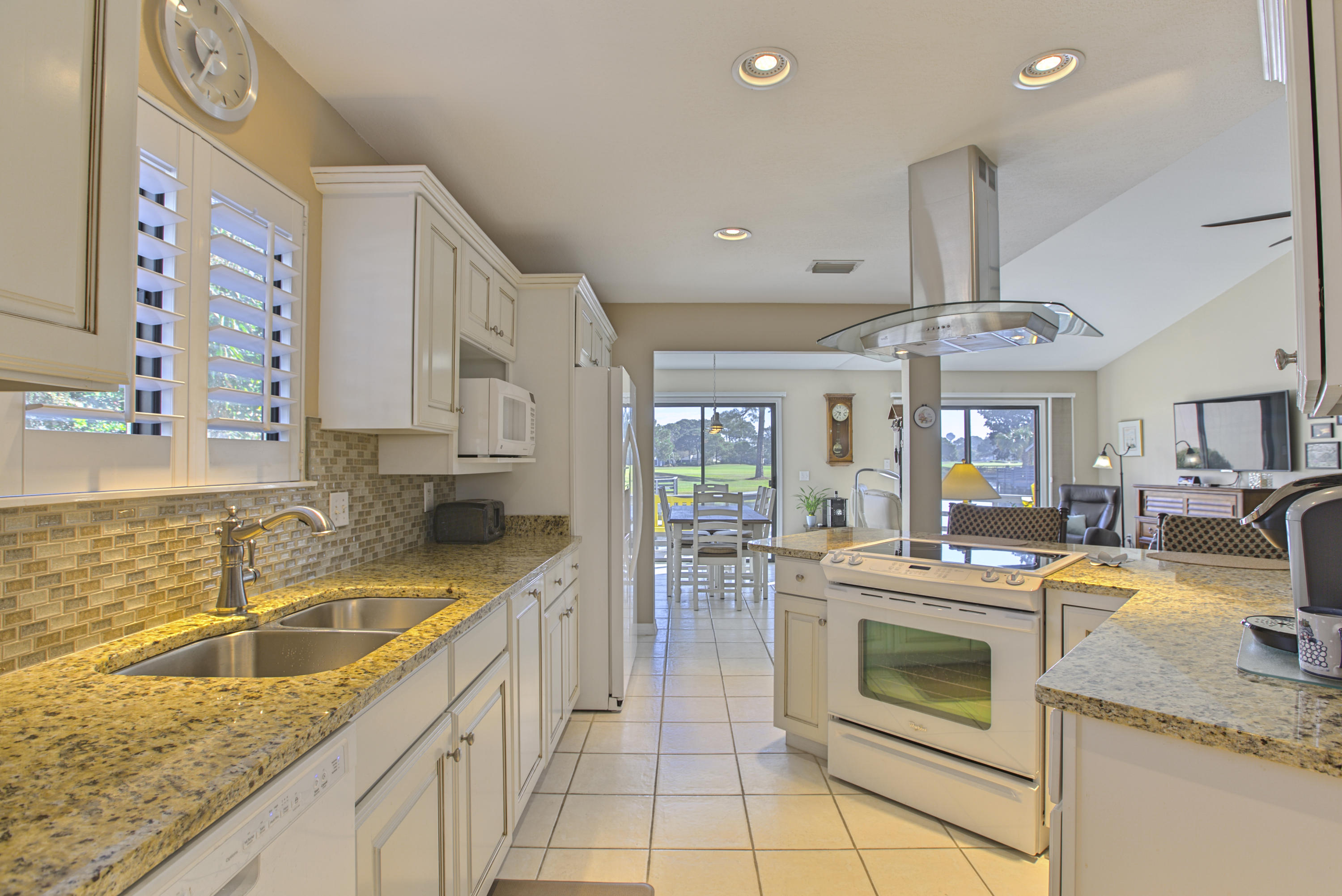 LINKSIDE VILLAGE UNIT 1 - Residential