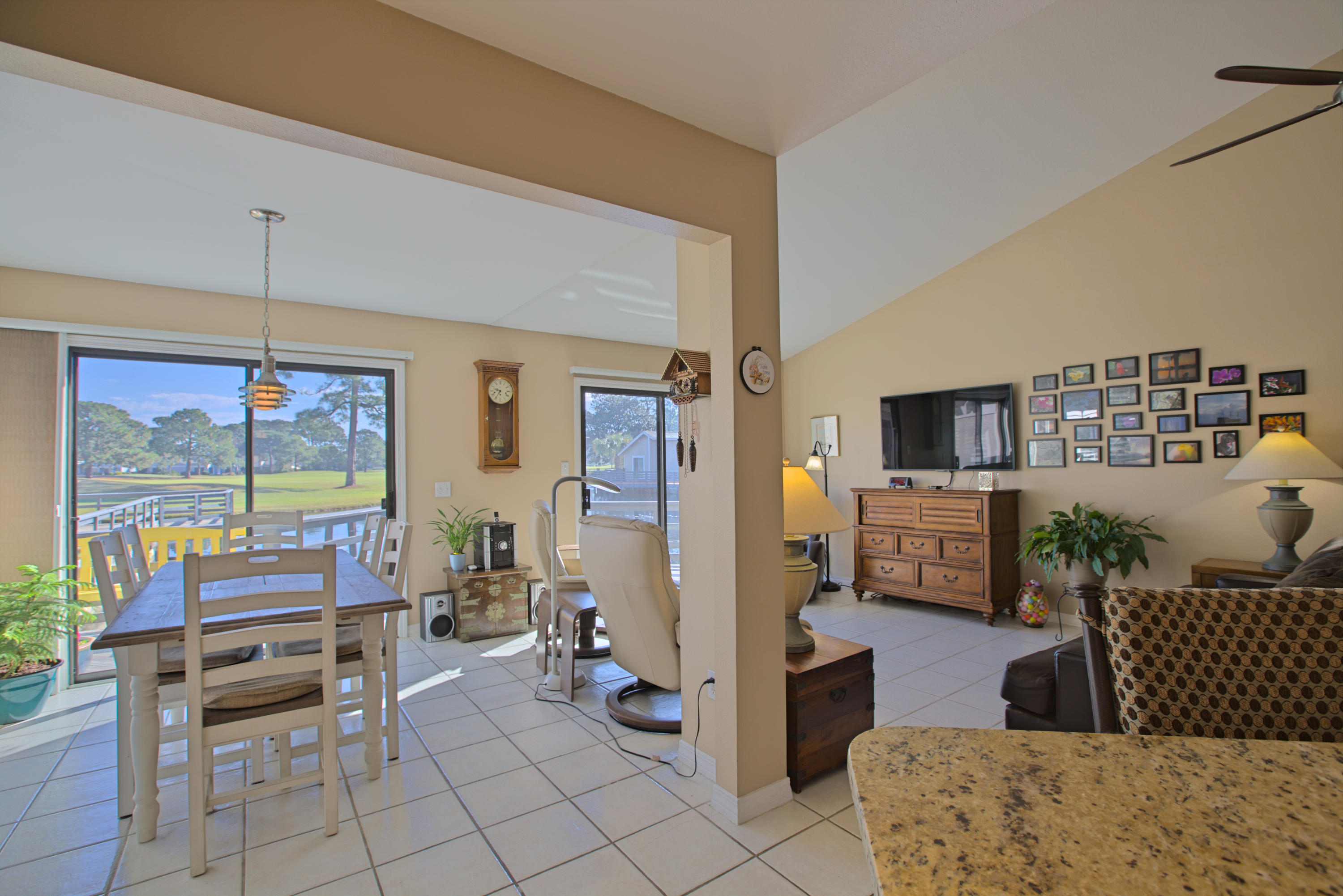 LINKSIDE VILLAGE UNIT 1 - Residential