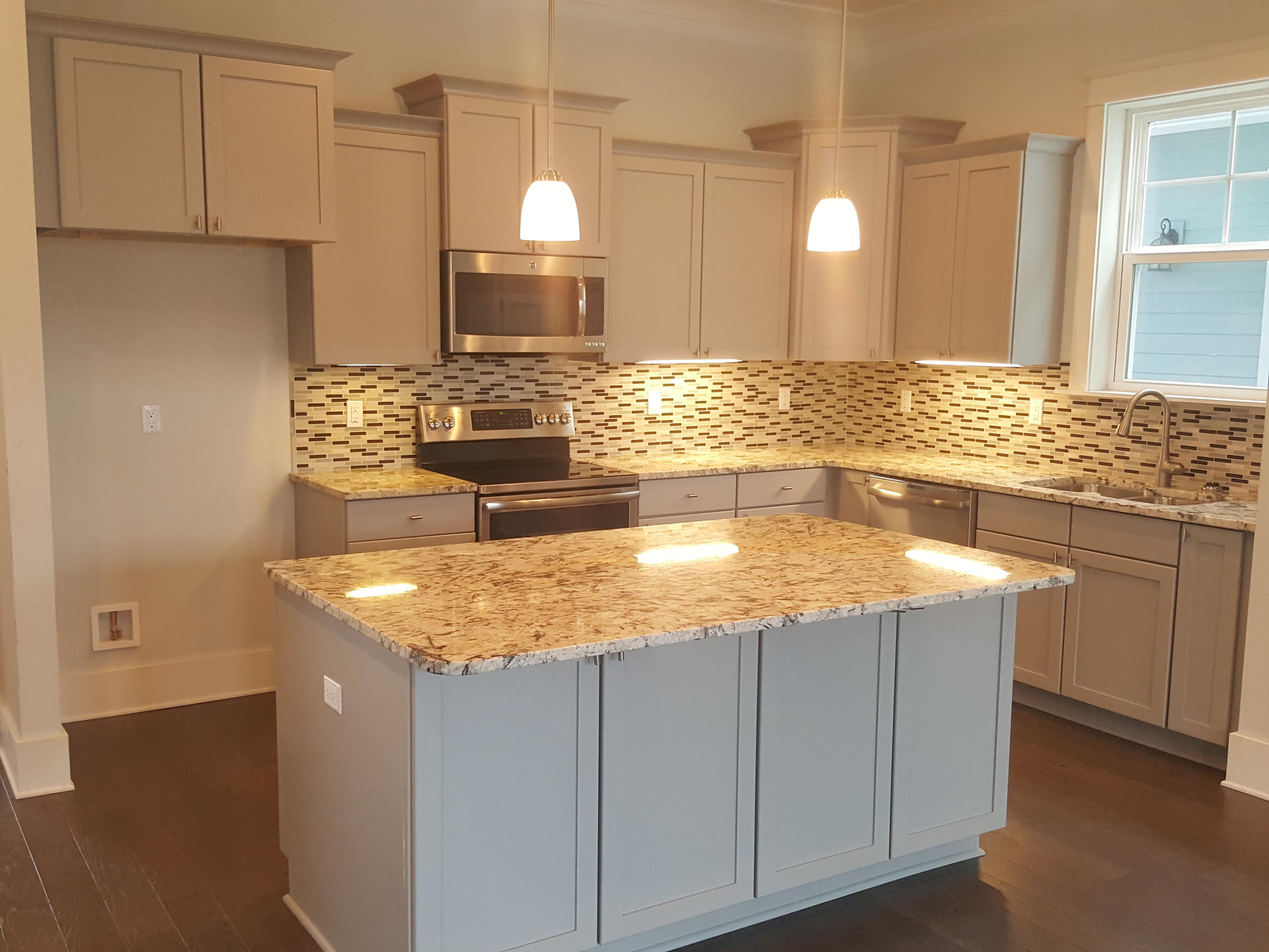 BY THE SEA - Residential