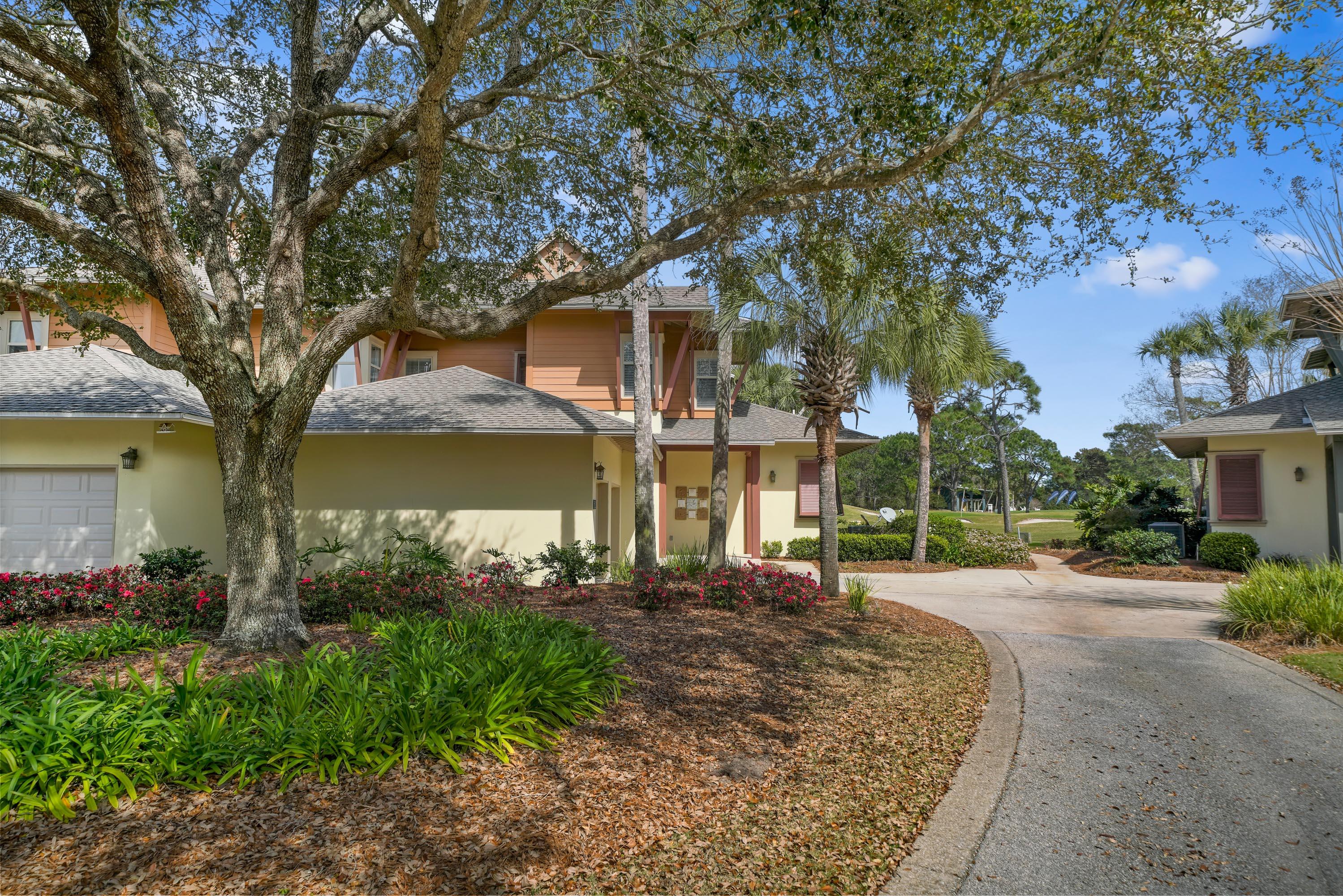 MAGNOLIA BAY - Residential