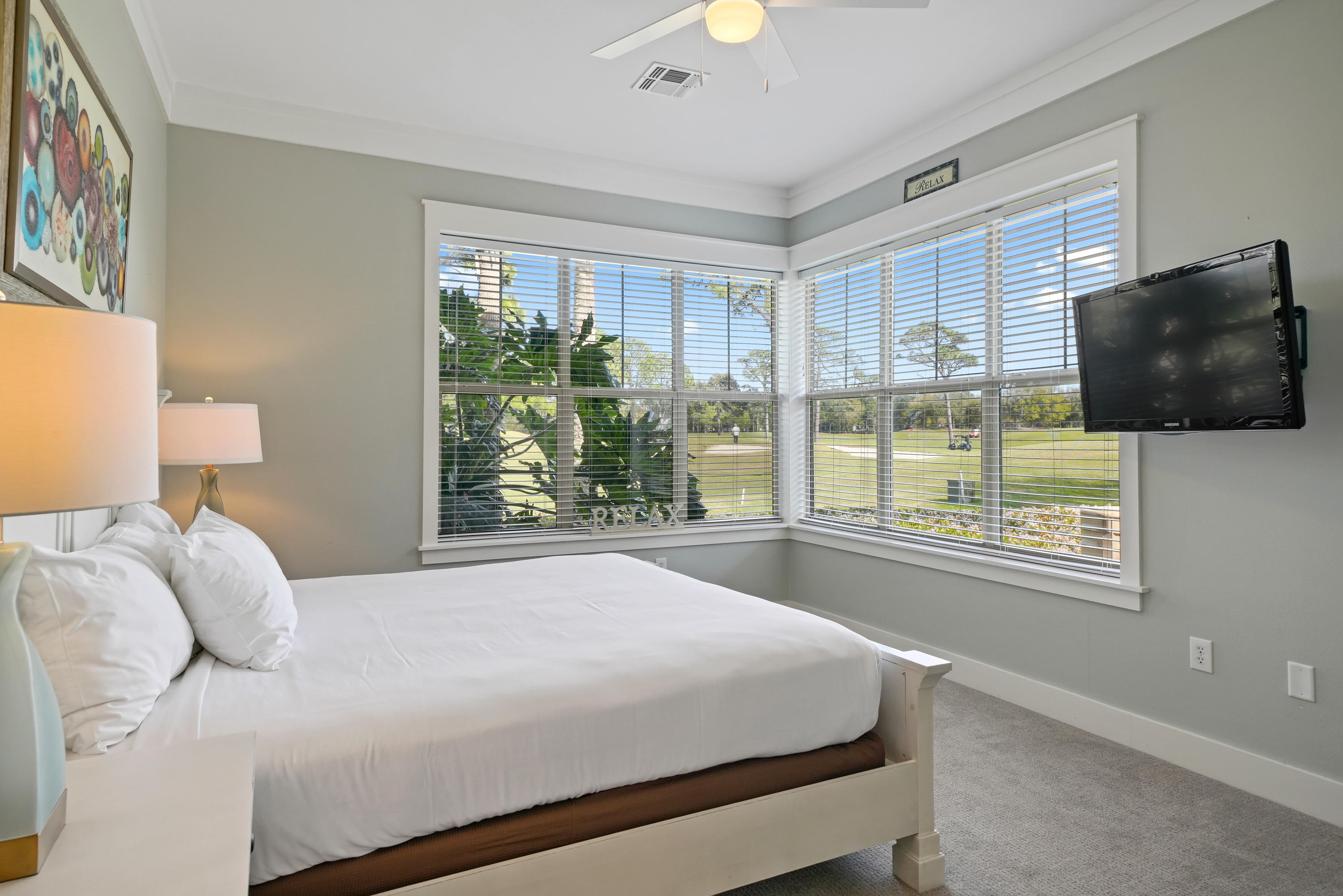 MAGNOLIA BAY - Residential