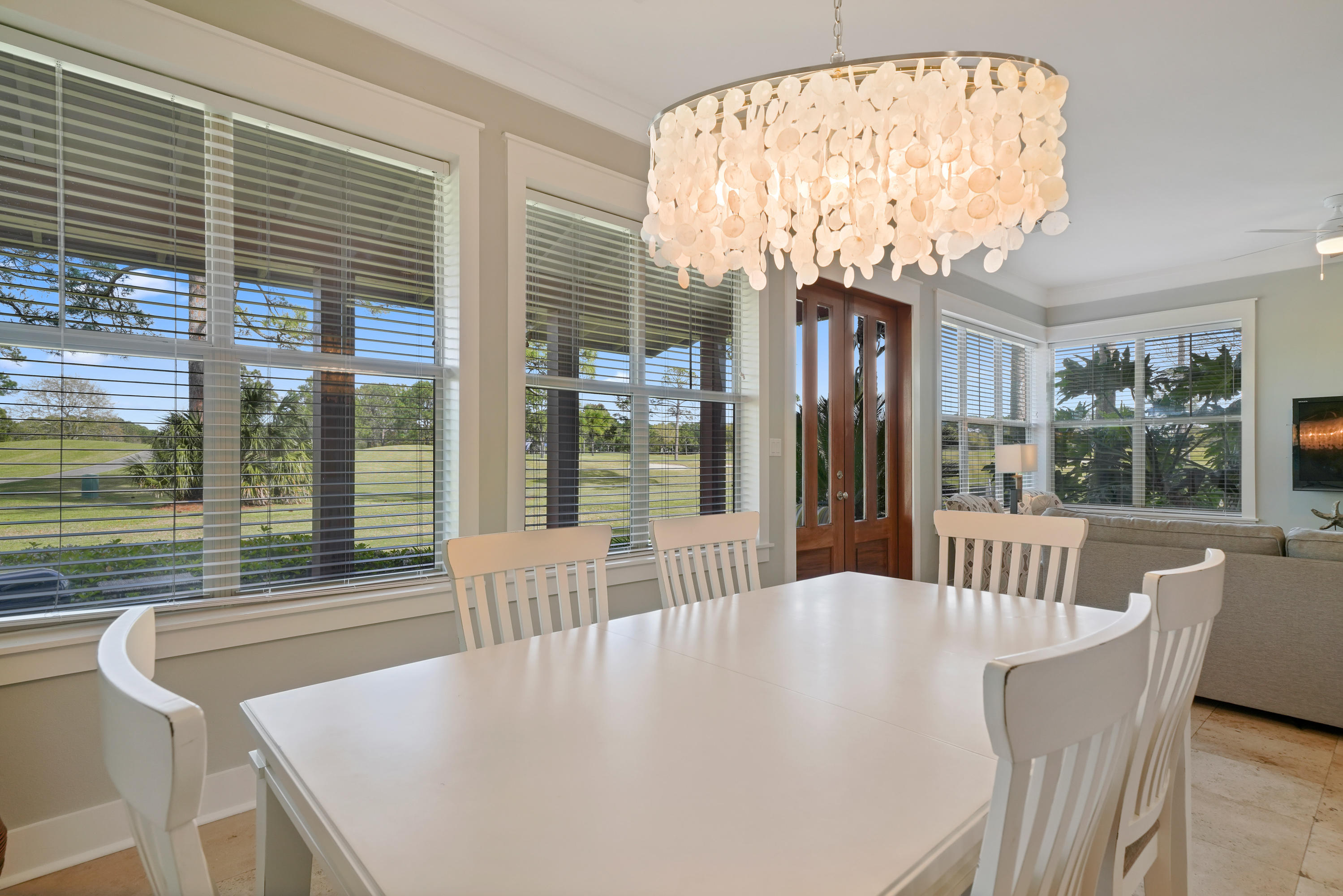 MAGNOLIA BAY - Residential