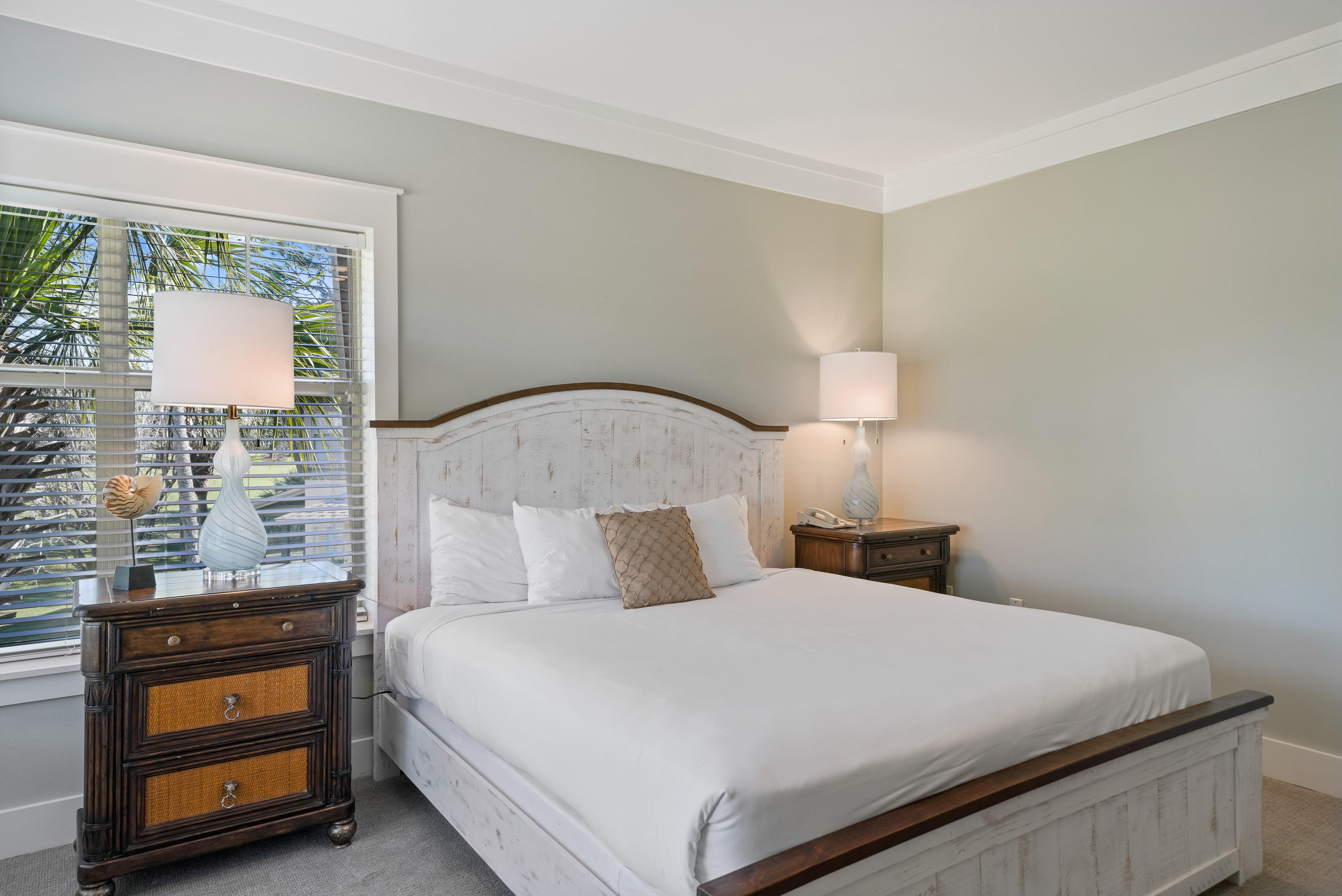 MAGNOLIA BAY - Residential