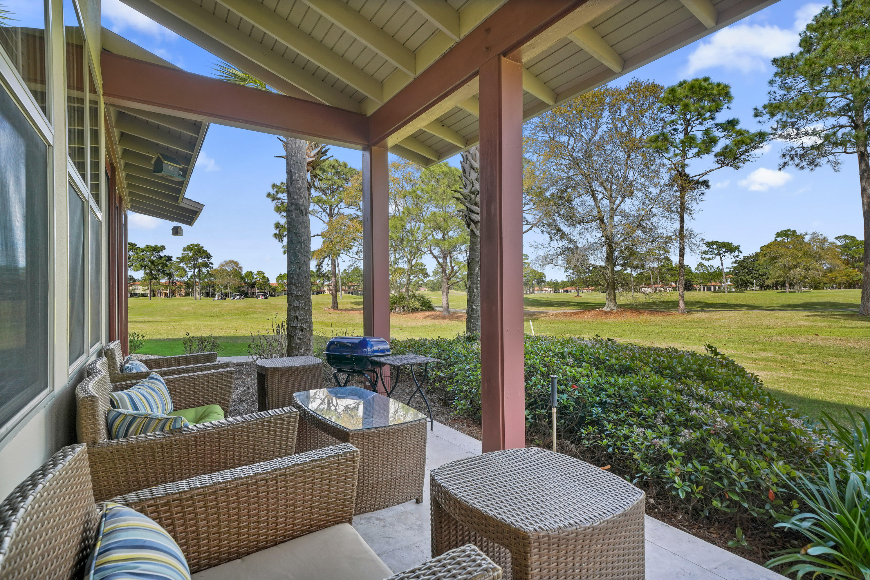 MAGNOLIA BAY - Residential