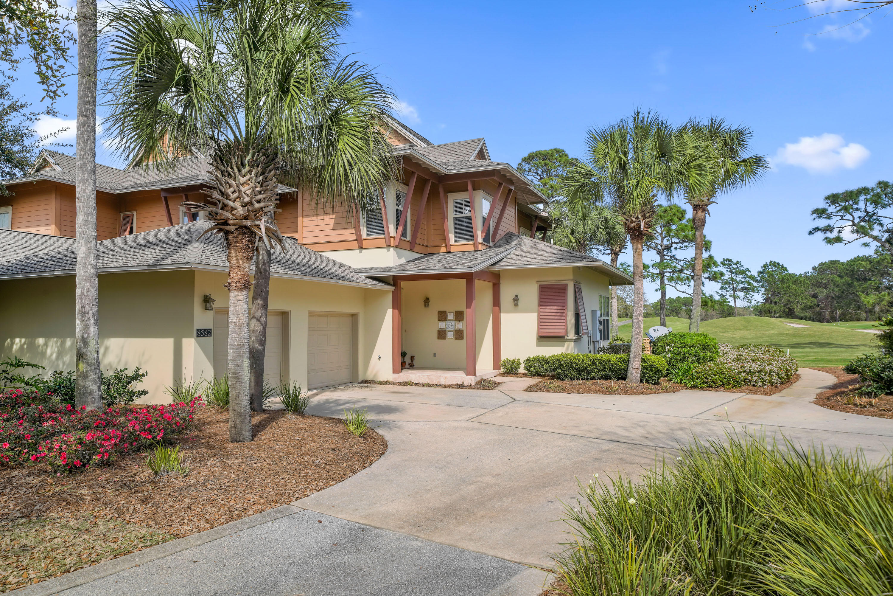 MAGNOLIA BAY - Residential