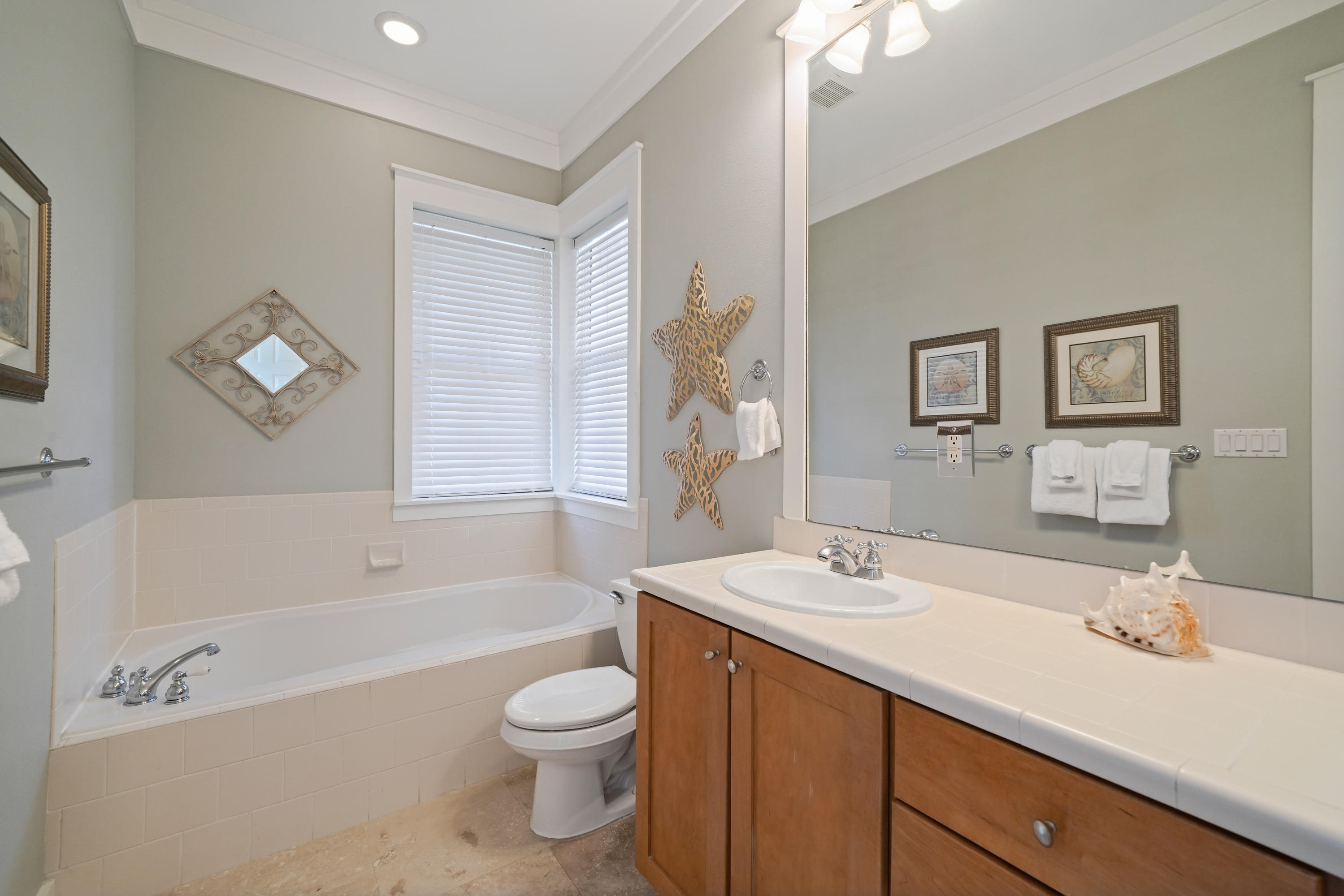 MAGNOLIA BAY - Residential