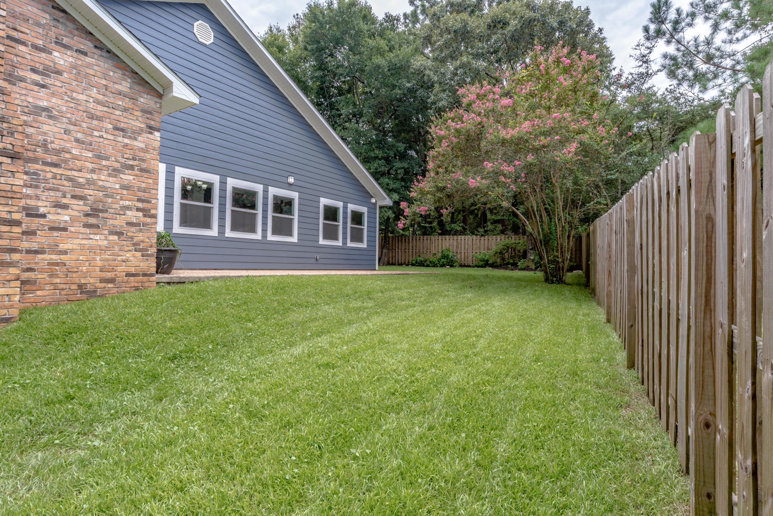 RIVER GARDENS - Residential