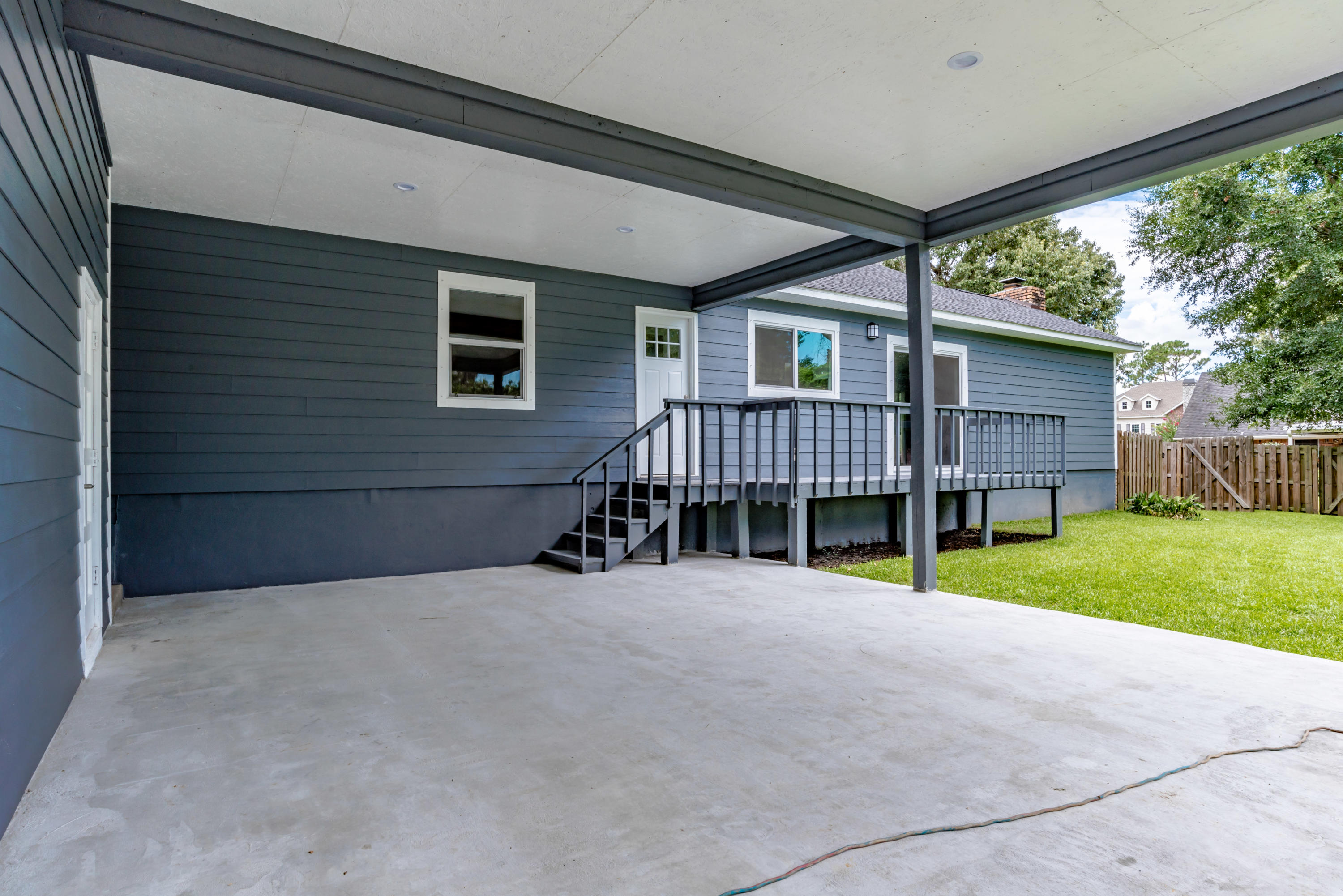 RIVER GARDENS - Residential