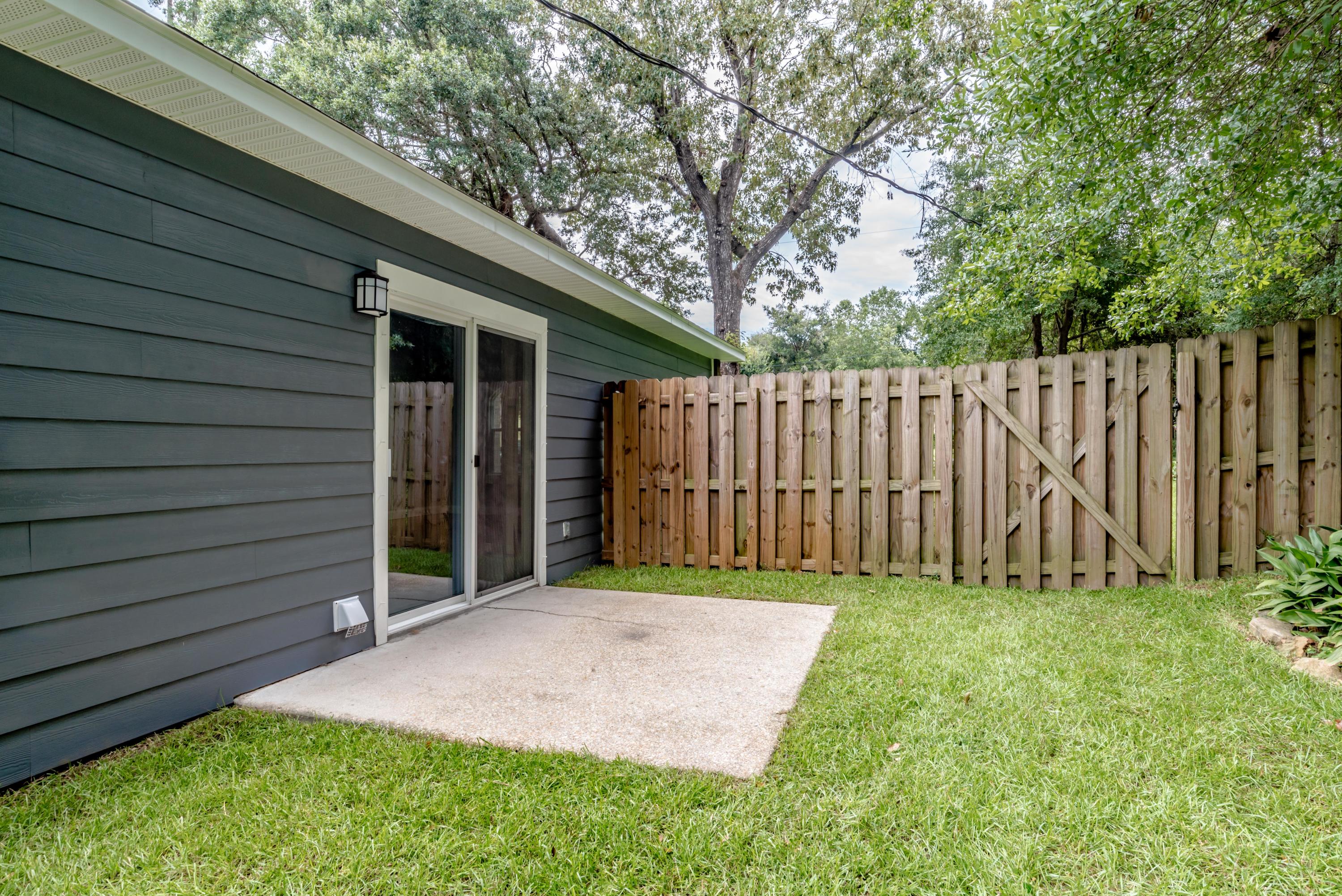 RIVER GARDENS - Residential