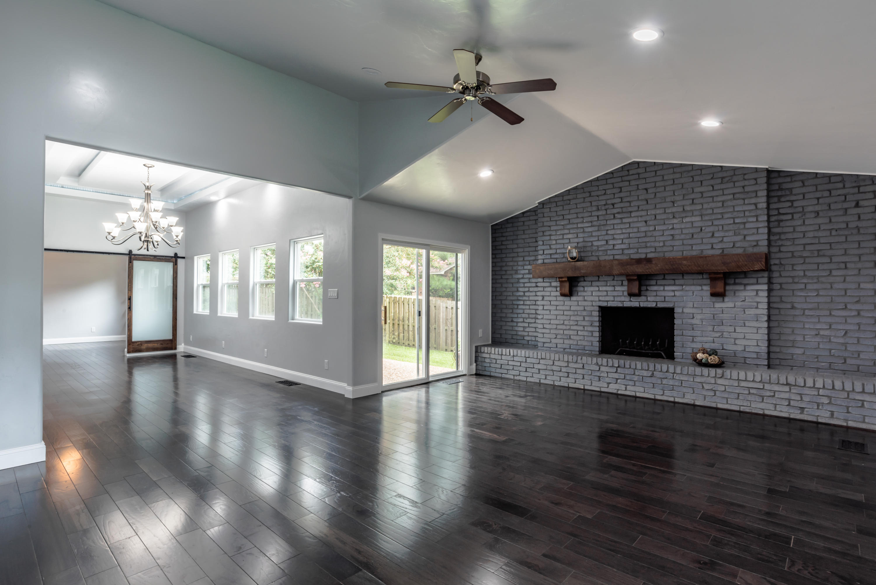 RIVER GARDENS - Residential