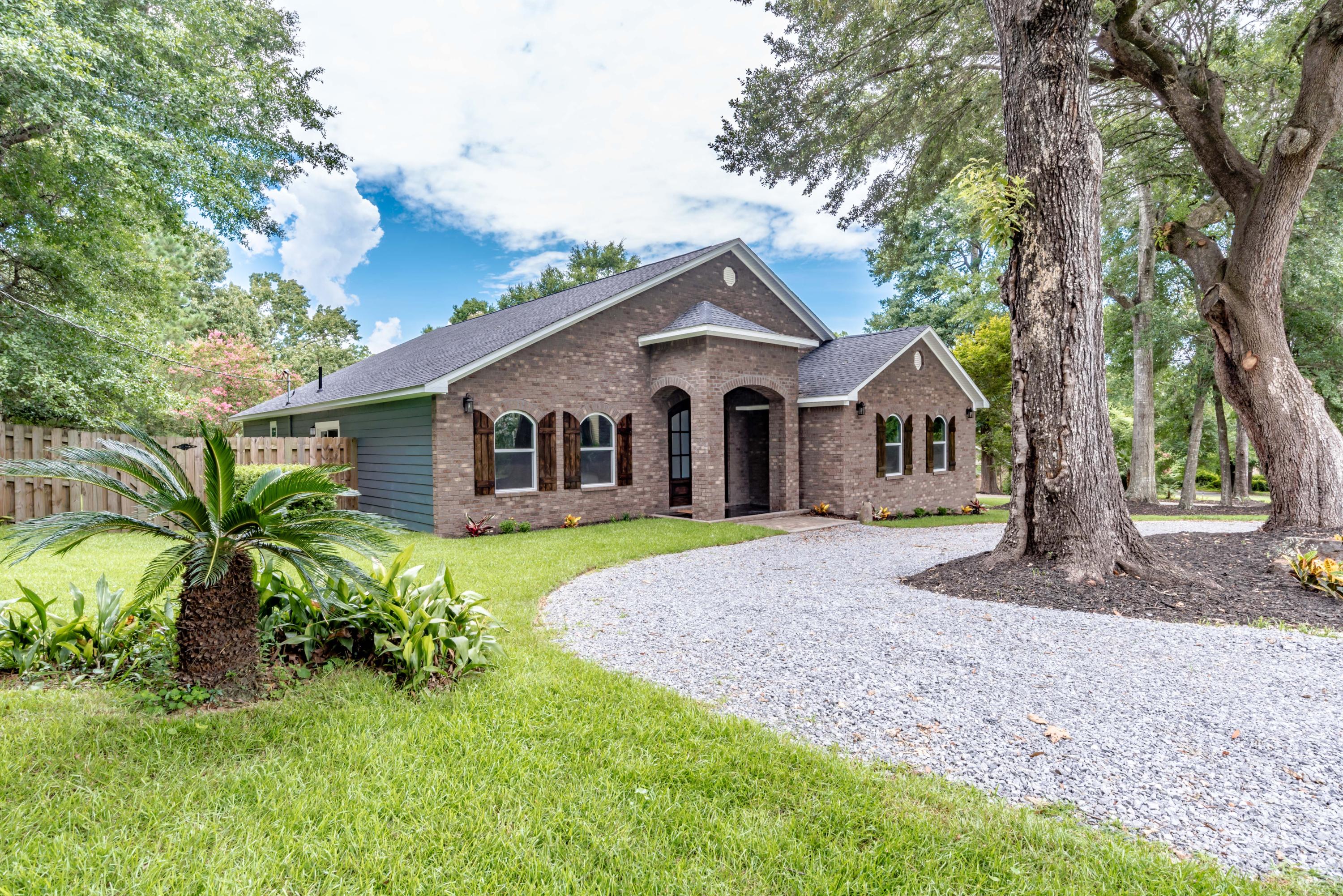 RIVER GARDENS - Residential