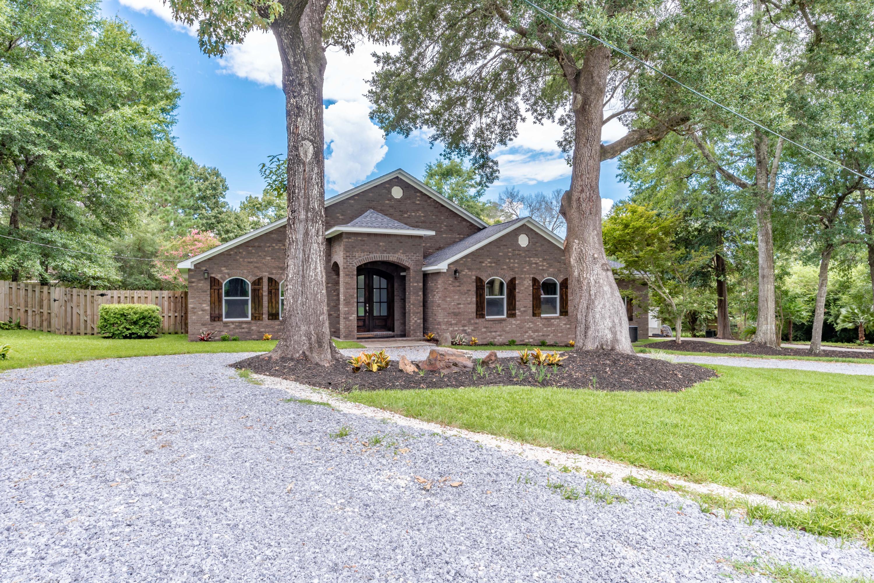 RIVER GARDENS - Residential