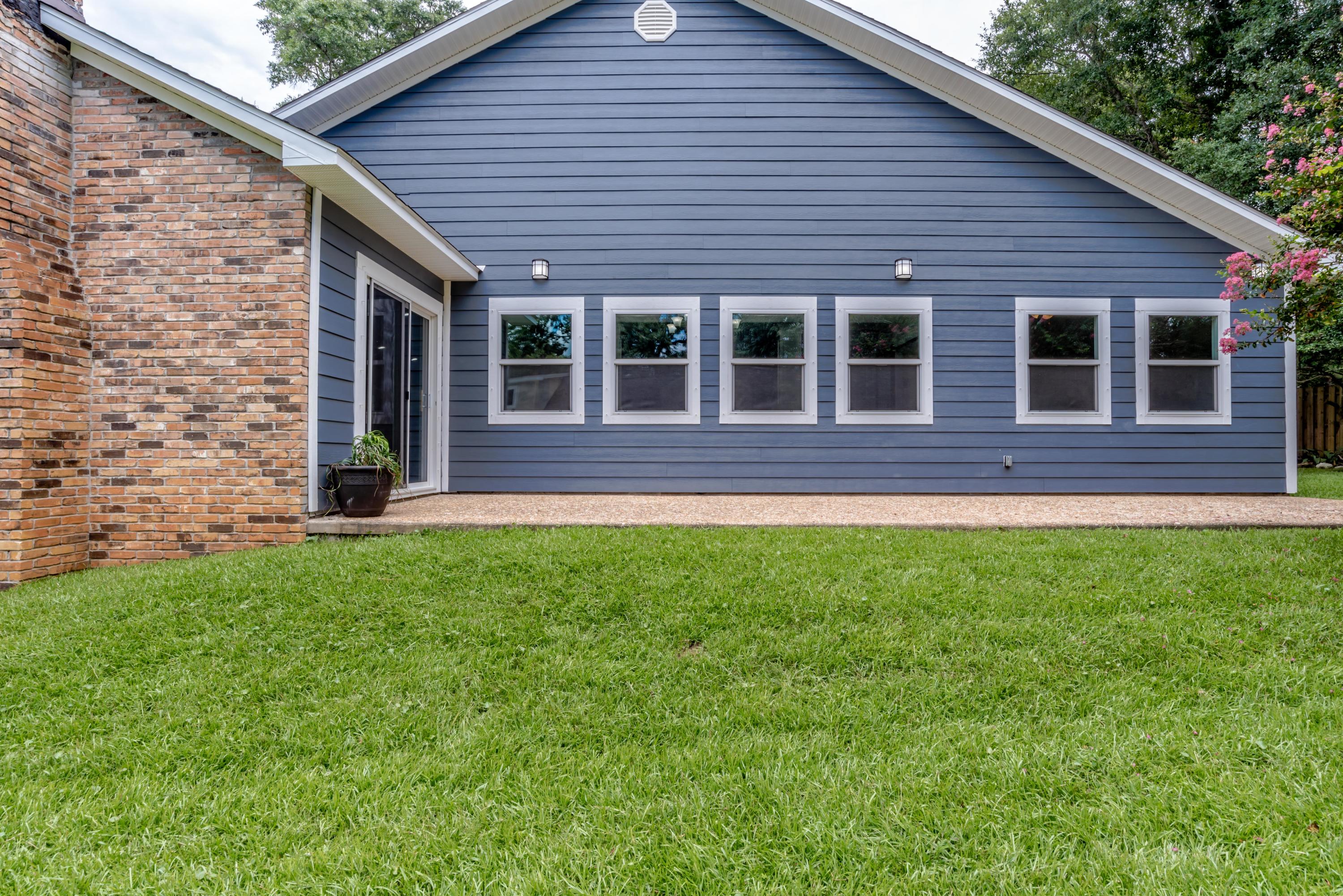 RIVER GARDENS - Residential