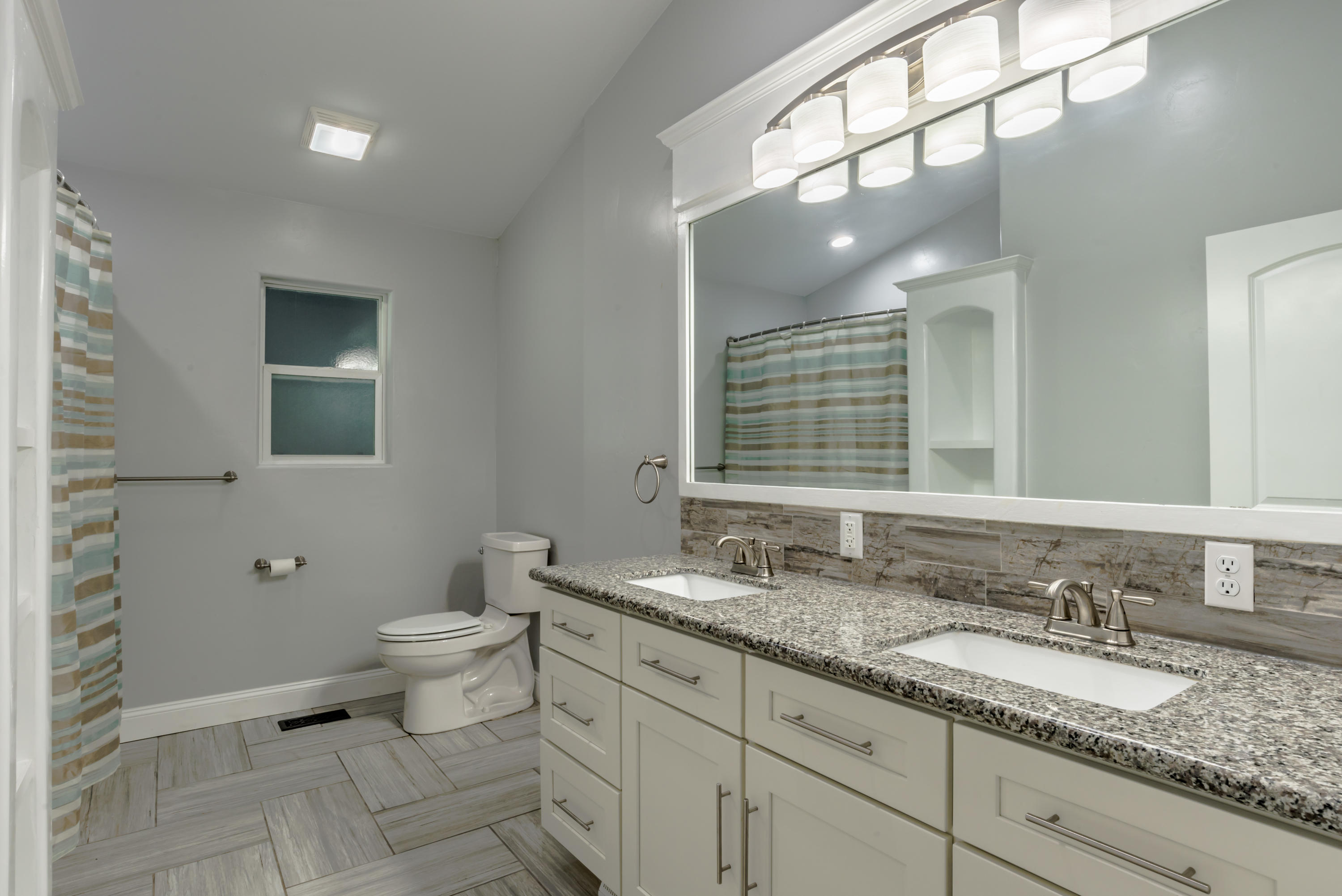 RIVER GARDENS - Residential