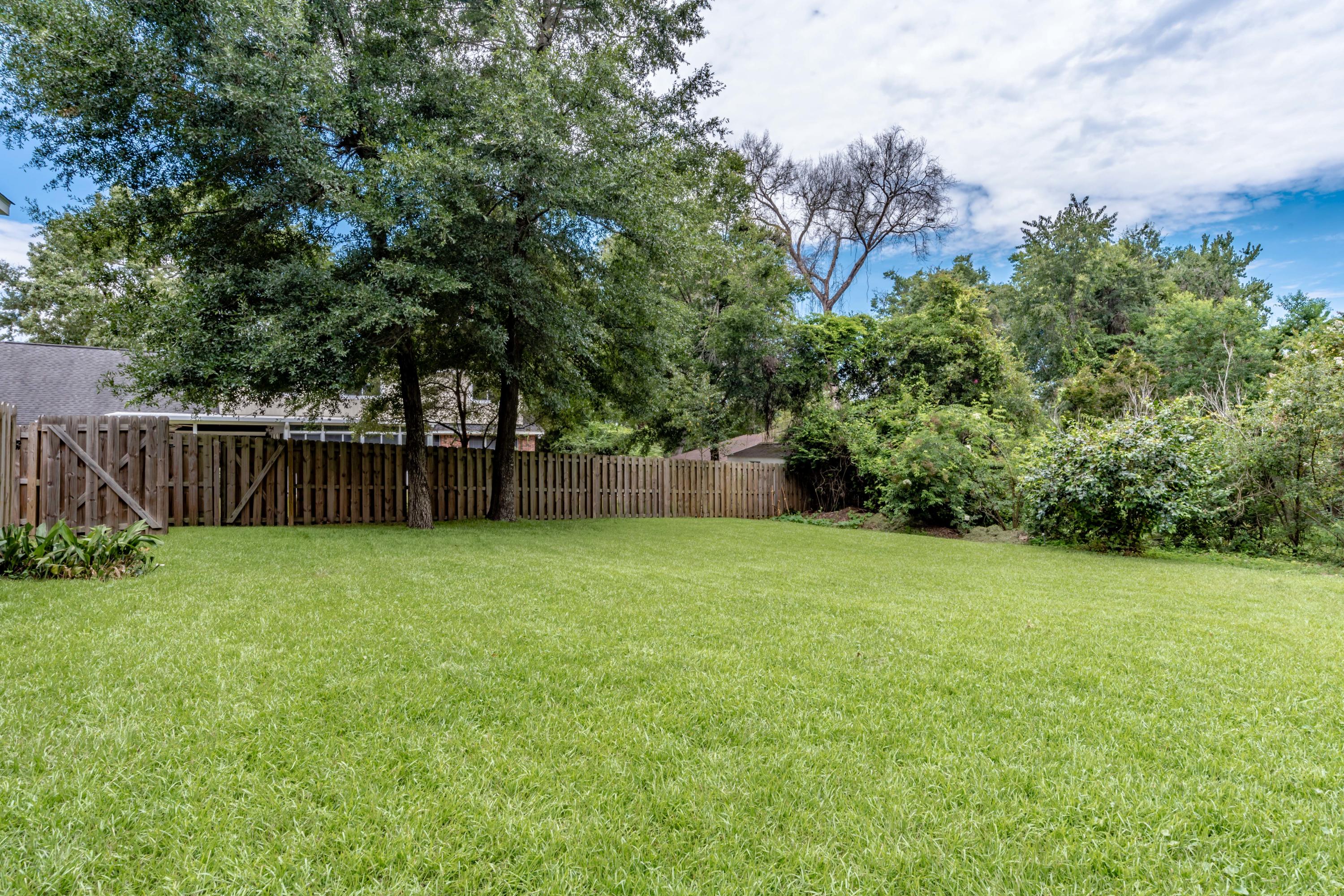 RIVER GARDENS - Residential