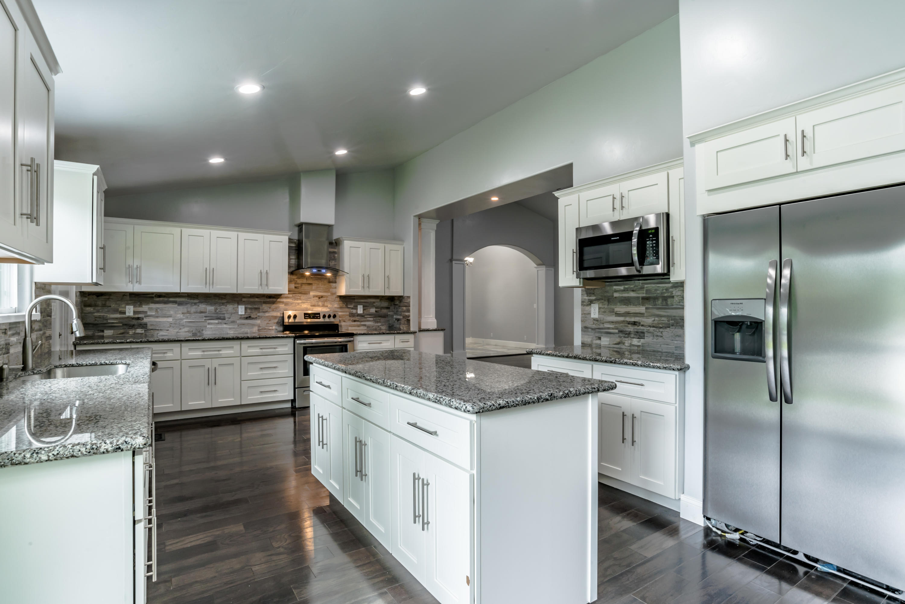 RIVER GARDENS - Residential