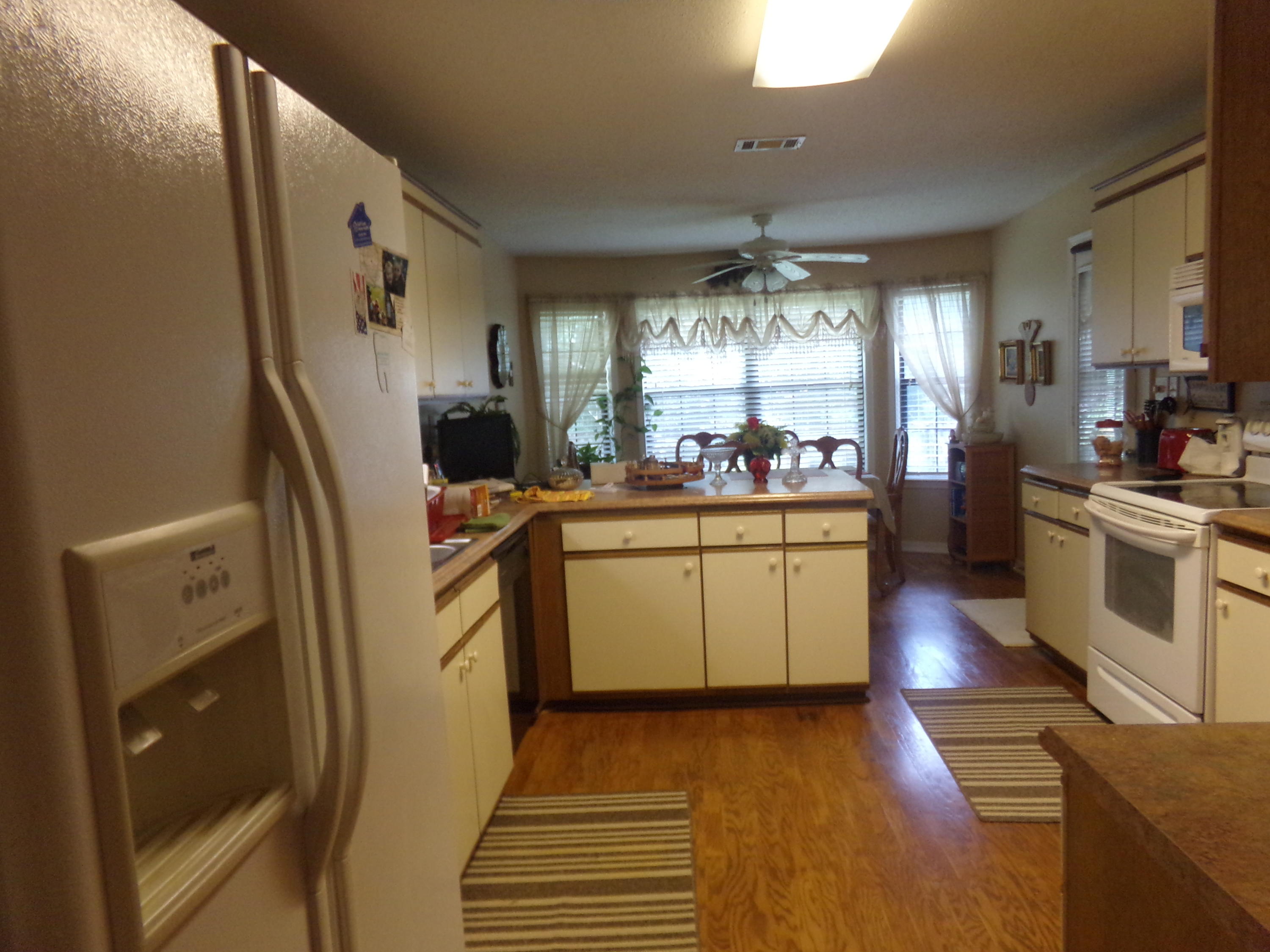 FOXWORTH ESTATES PH 1 - Residential