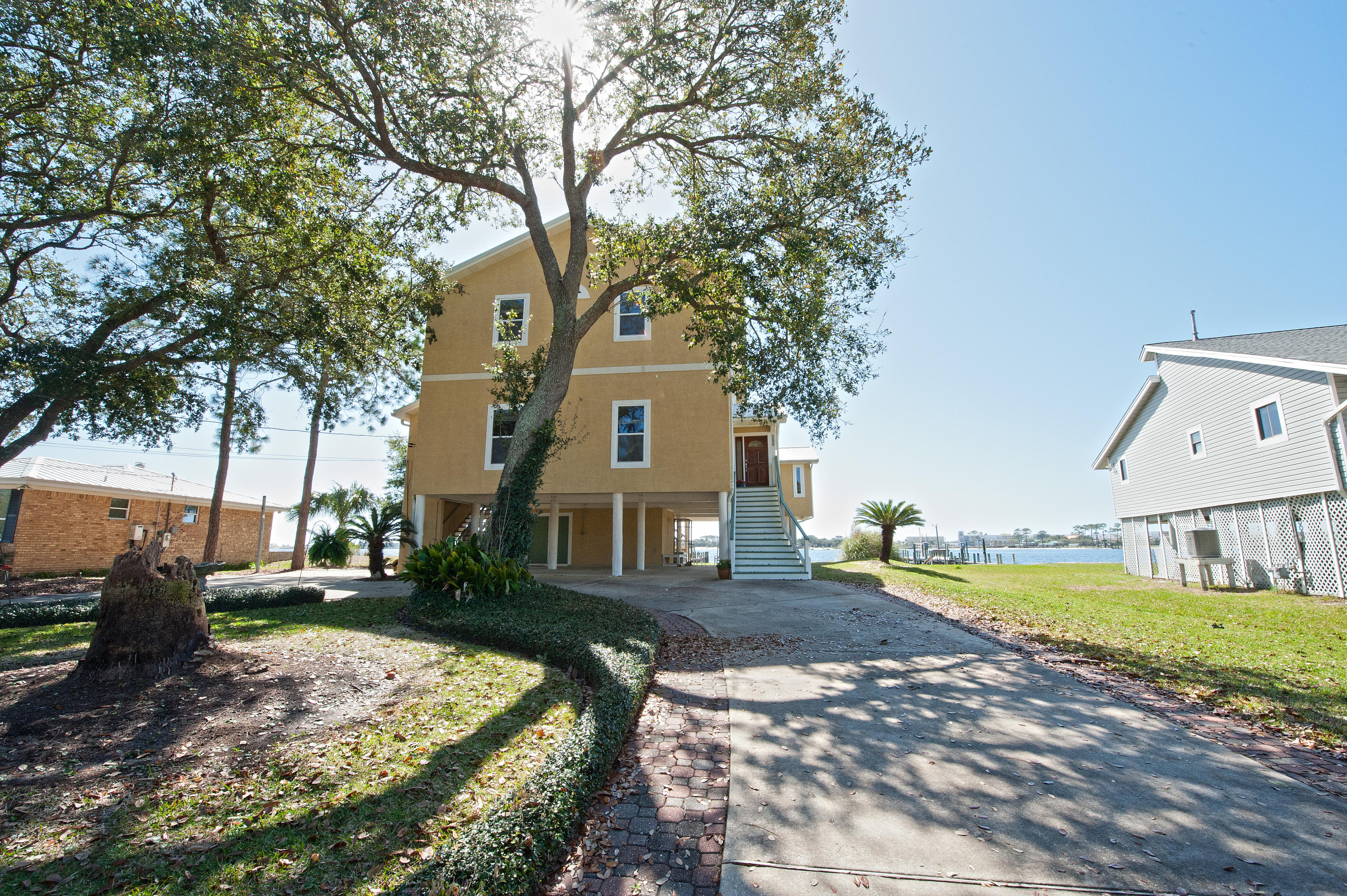 BROOKS LANDING - Residential