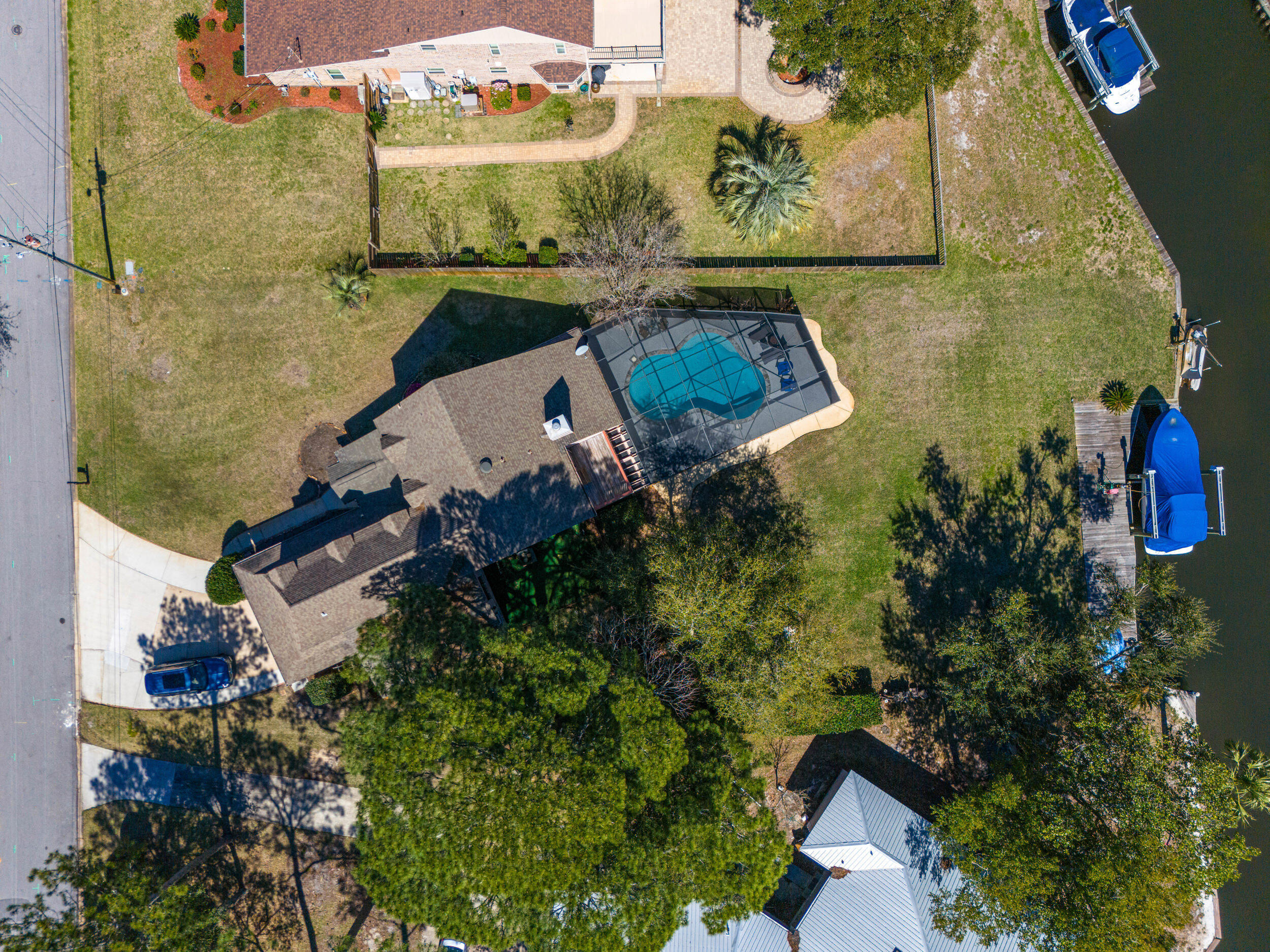 MARINERS COVE - Residential