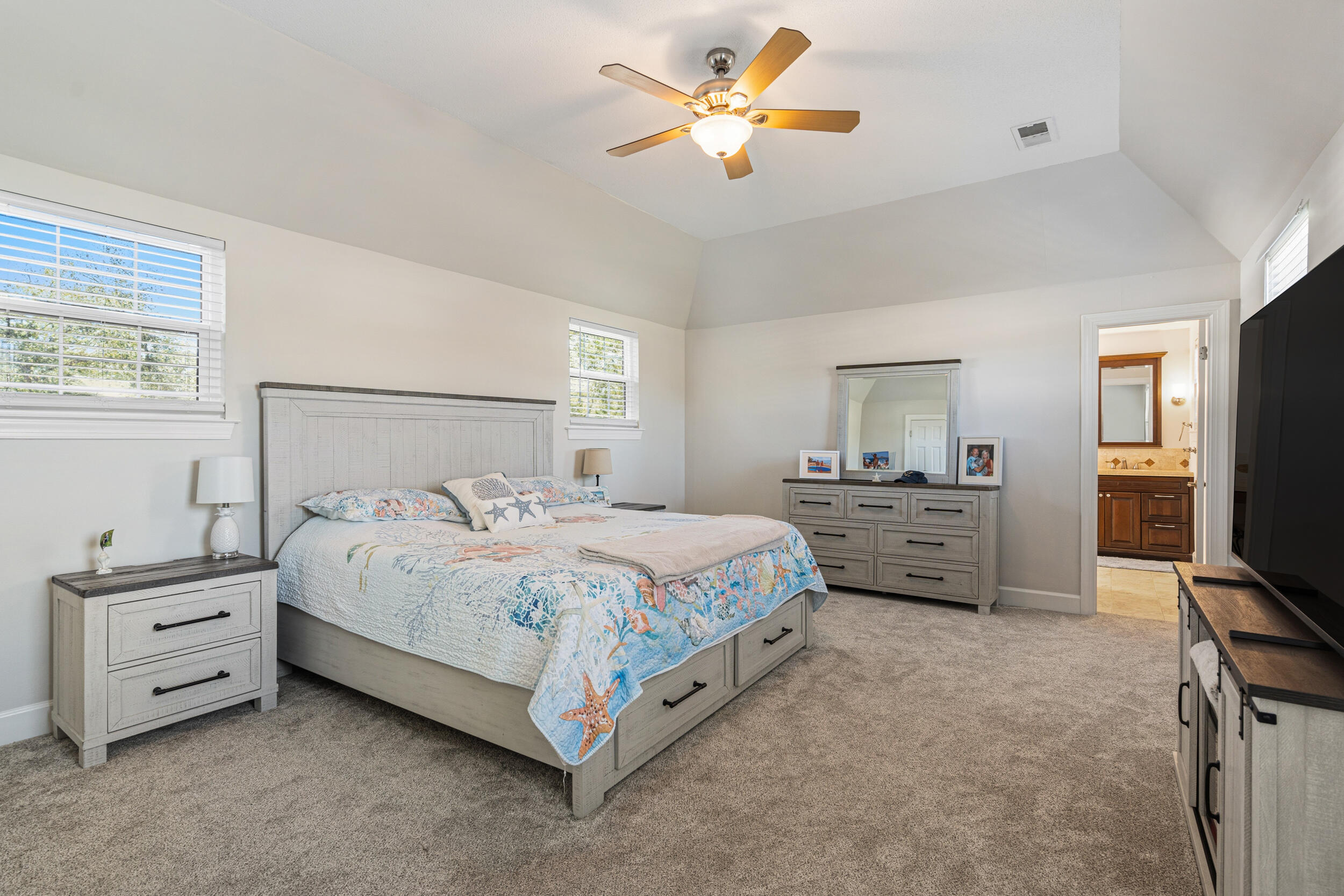 MARINERS COVE - Residential