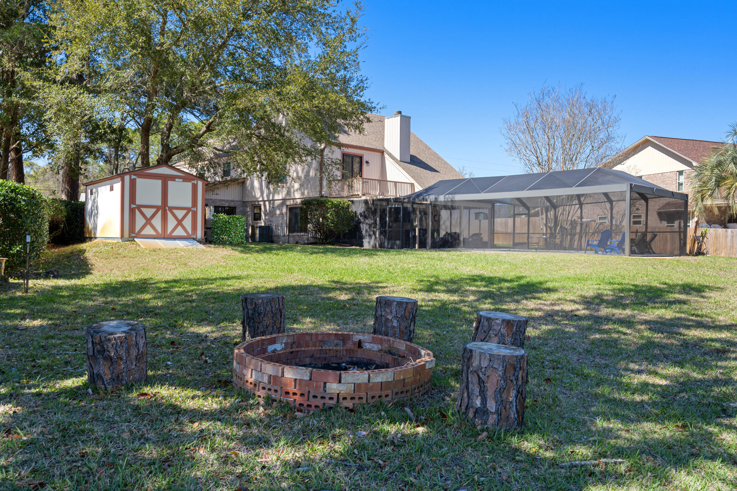 MARINERS COVE - Residential