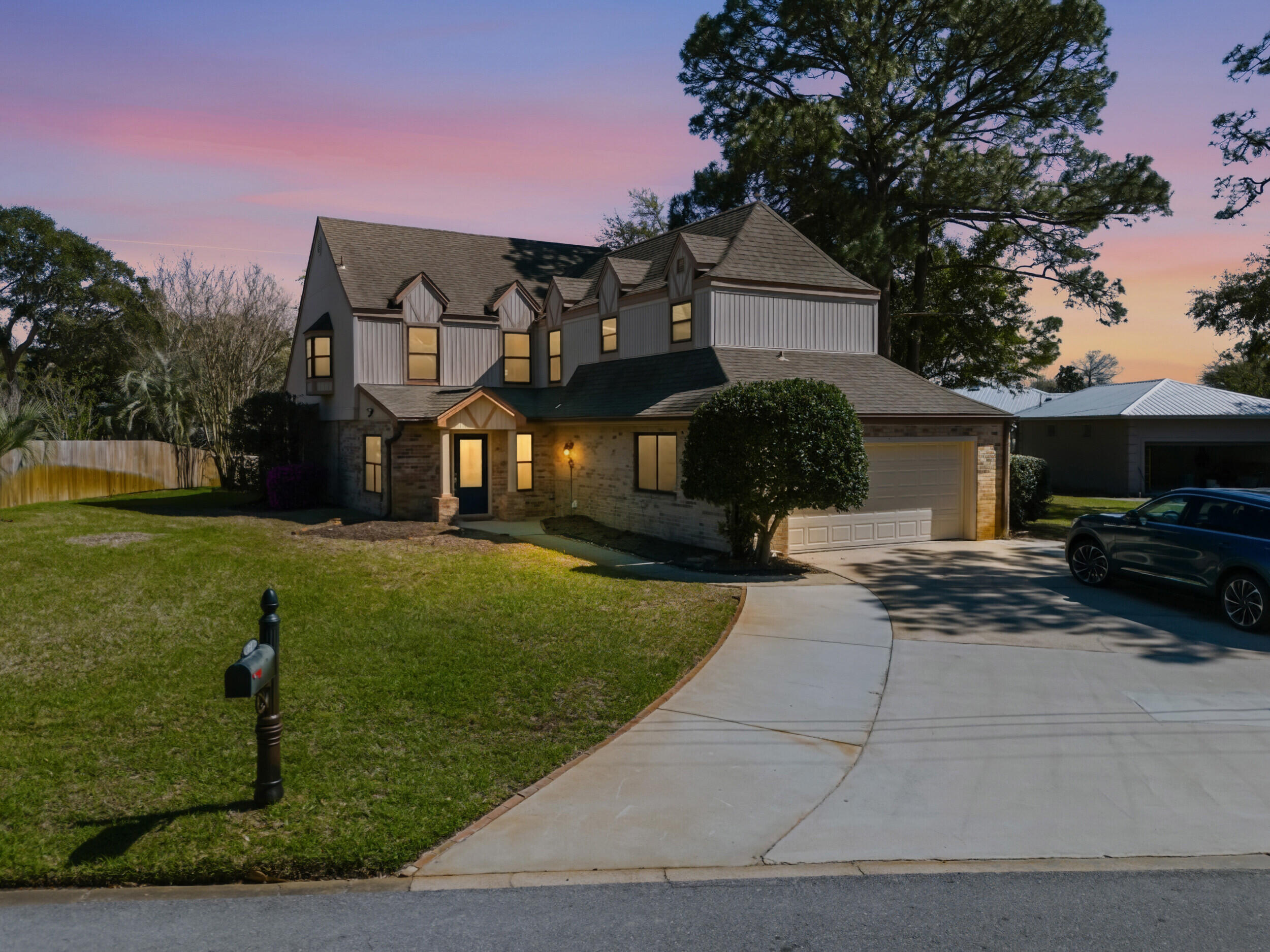 MARINERS COVE - Residential